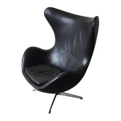 Arne Jacobsen Early Edition Egg Chair