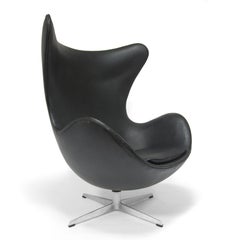 Arne Jacobsen Early Egg Chair by Fritz Hansen