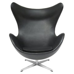 Arne Jacobsen Early Egg Chair by Fritz Hansen