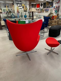 Arne Jacobsen Egg Chair and Ottoman for Fritz Hansen