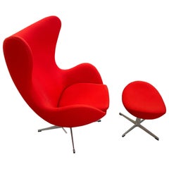 Arne Jacobsen Egg Chair and Ottoman for Fritz Hansen