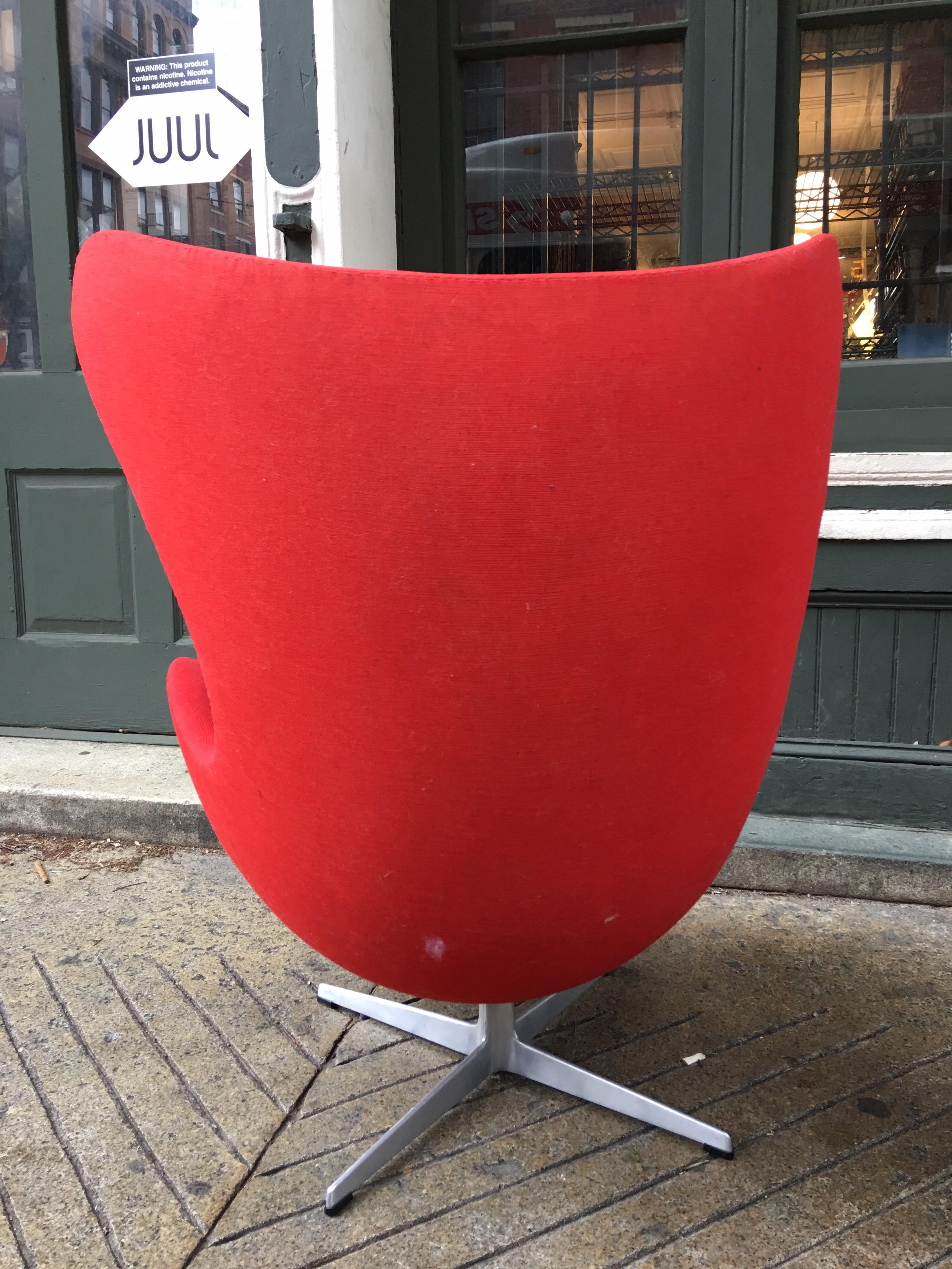Arne Jacobsen Egg Chair and Ottoman In Good Condition In Philadelphia, PA