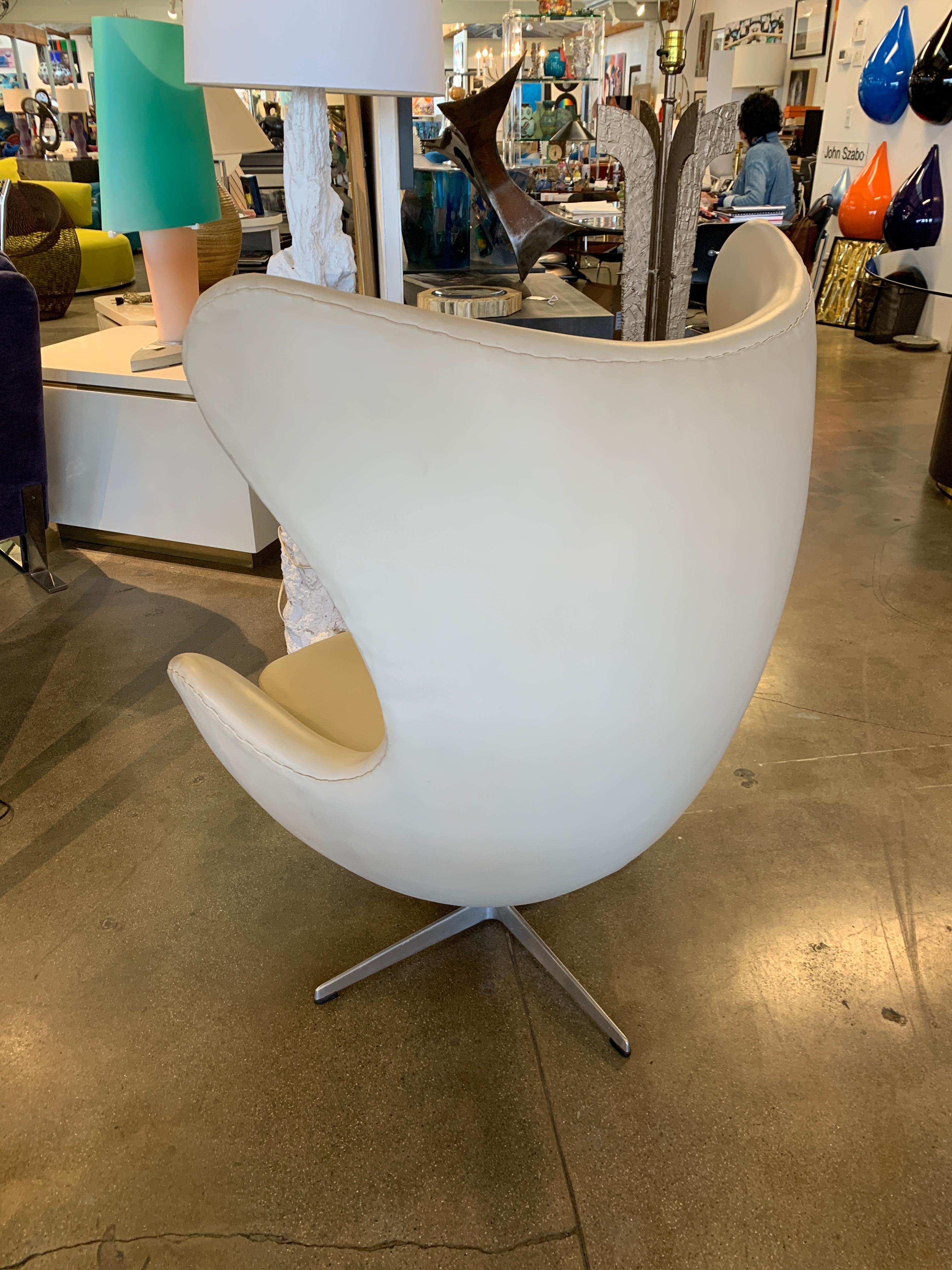 Arne Jacobsen Egg Chair by Fritz Hansen 1