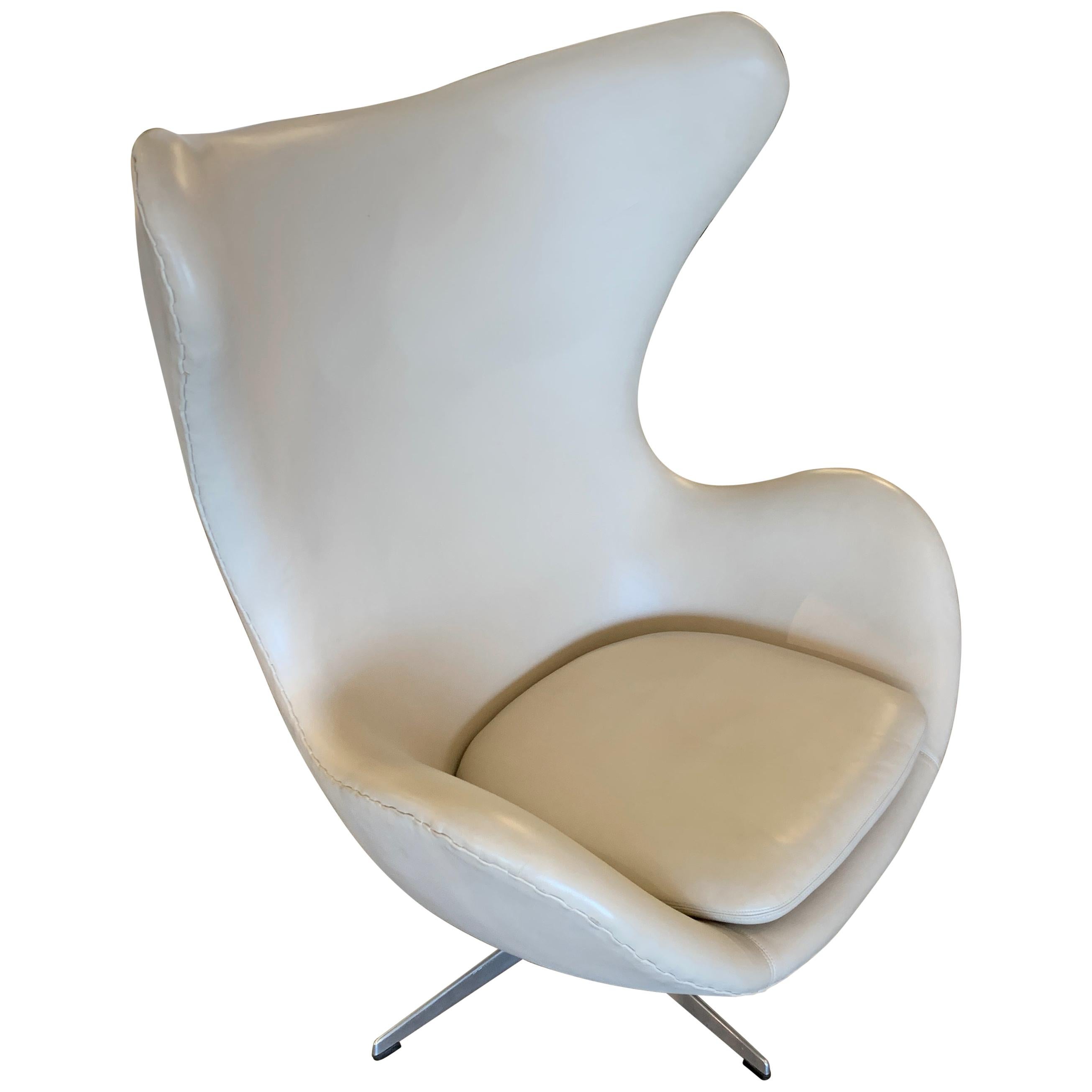 Arne Jacobsen Egg Chair by Fritz Hansen