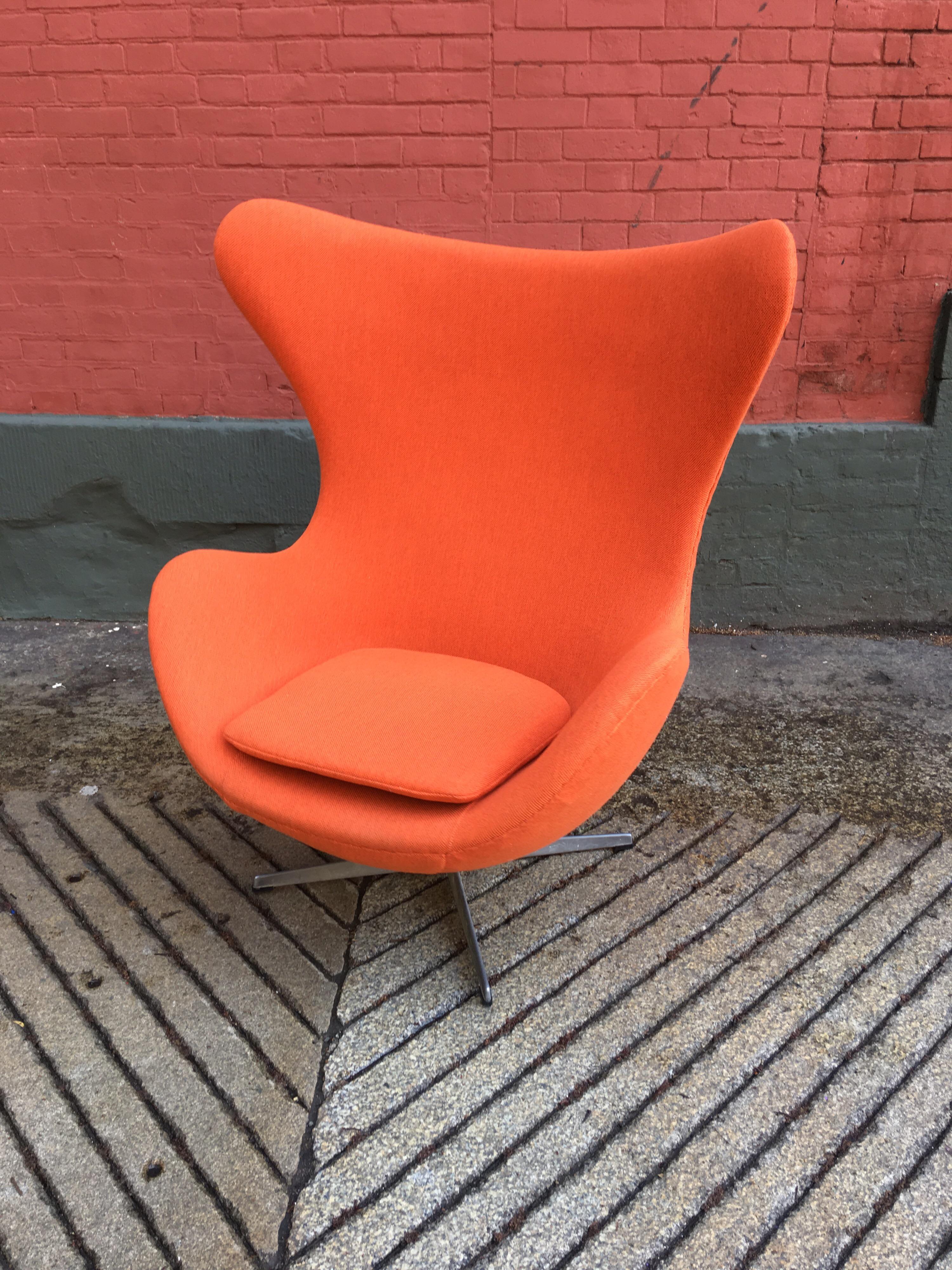 Arne Jacobsen Egg Chair for Fritz Hansen in Any Fabric 5