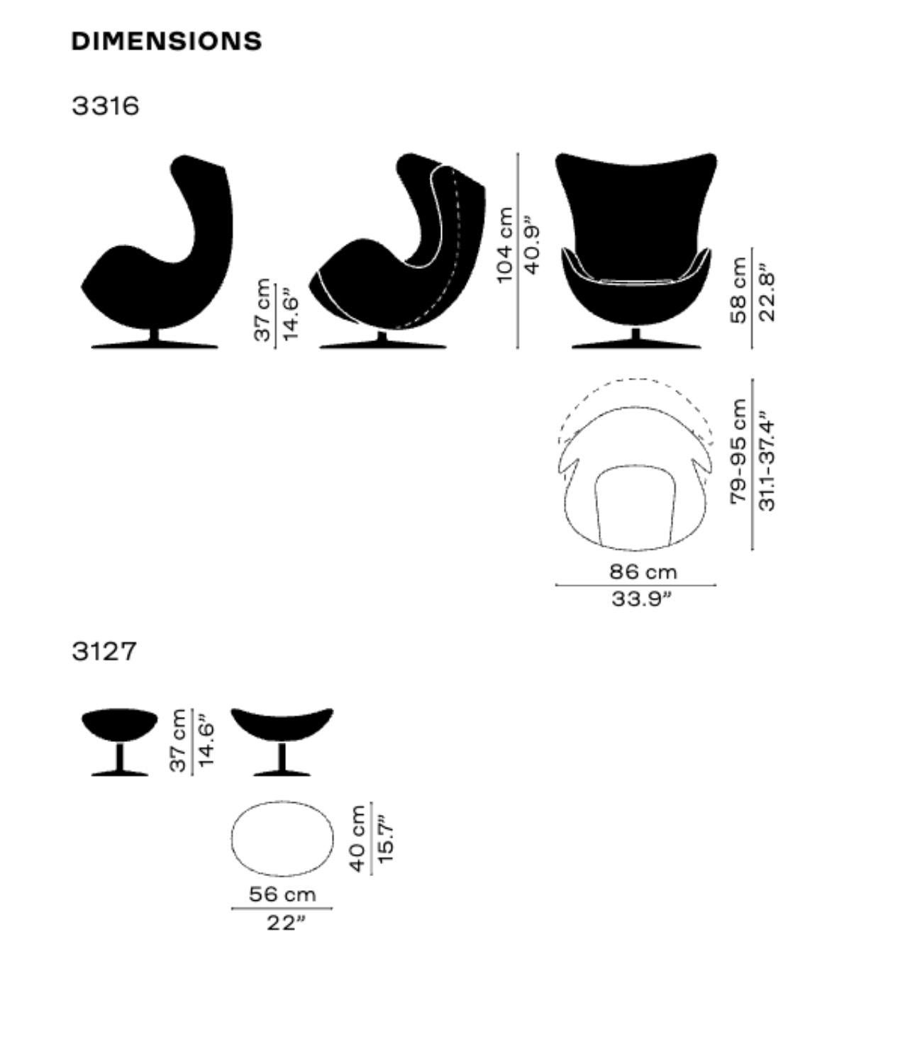 Arne Jacobsen 'Egg' Chair for Fritz Hansen in Fabric Upholstery (Cat. 1) For Sale 3