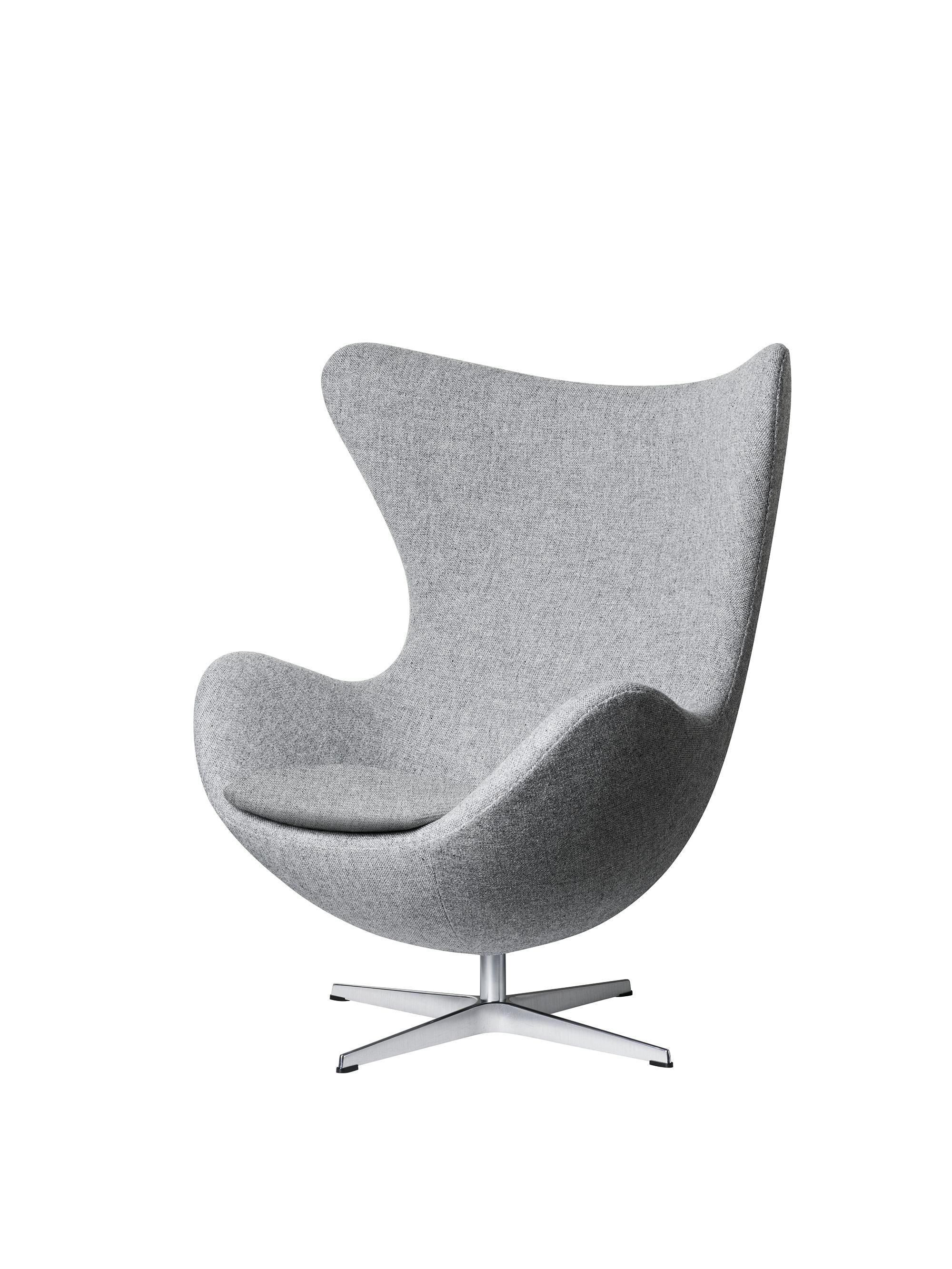 Contemporary Arne Jacobsen 'Egg' Chair for Fritz Hansen in Fabric Upholstery (Cat. 2) For Sale