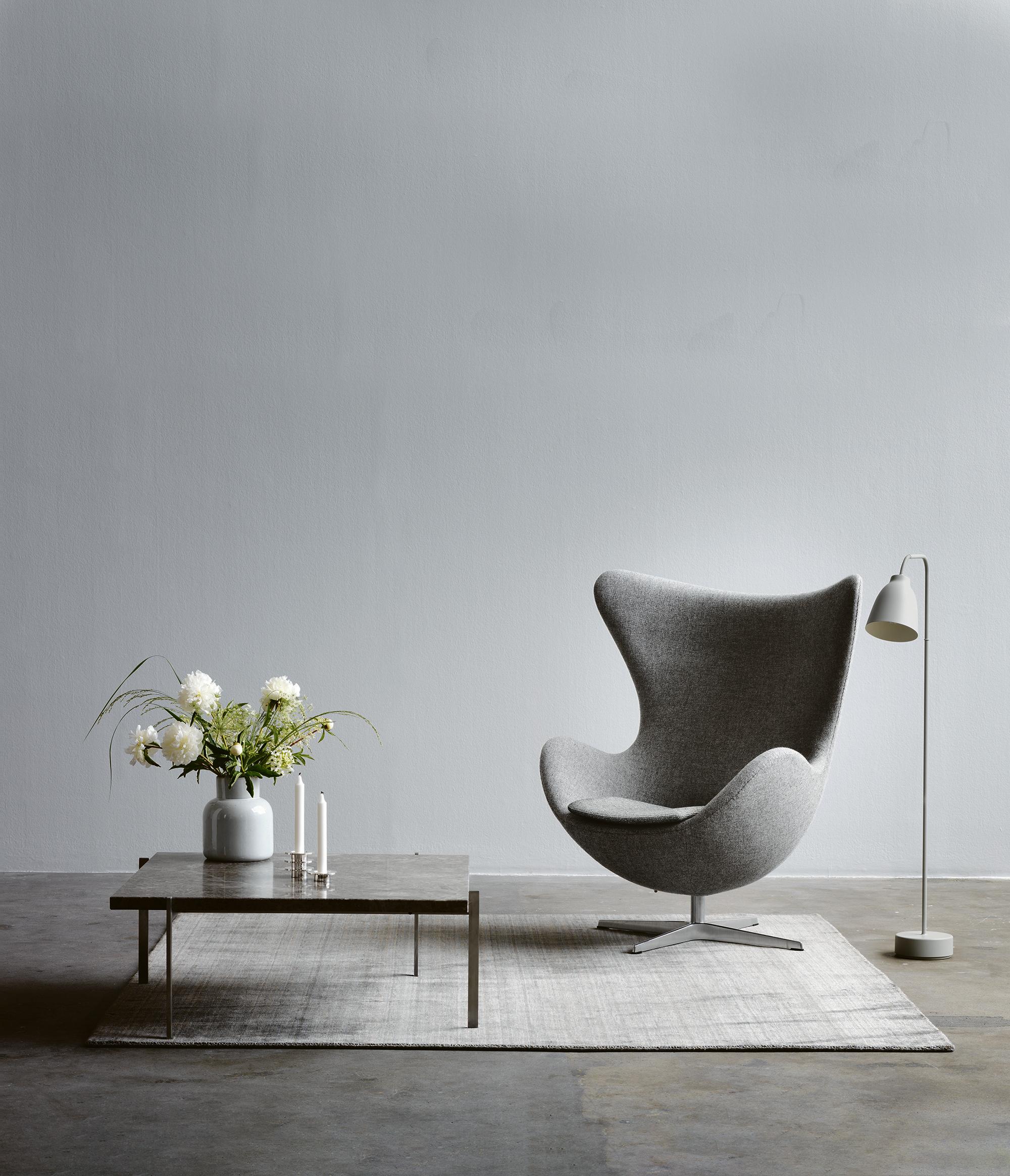 Scandinavian Modern Arne Jacobsen 'Egg' Chair for Fritz Hansen in Fabric Upholstery (Cat. 3) For Sale