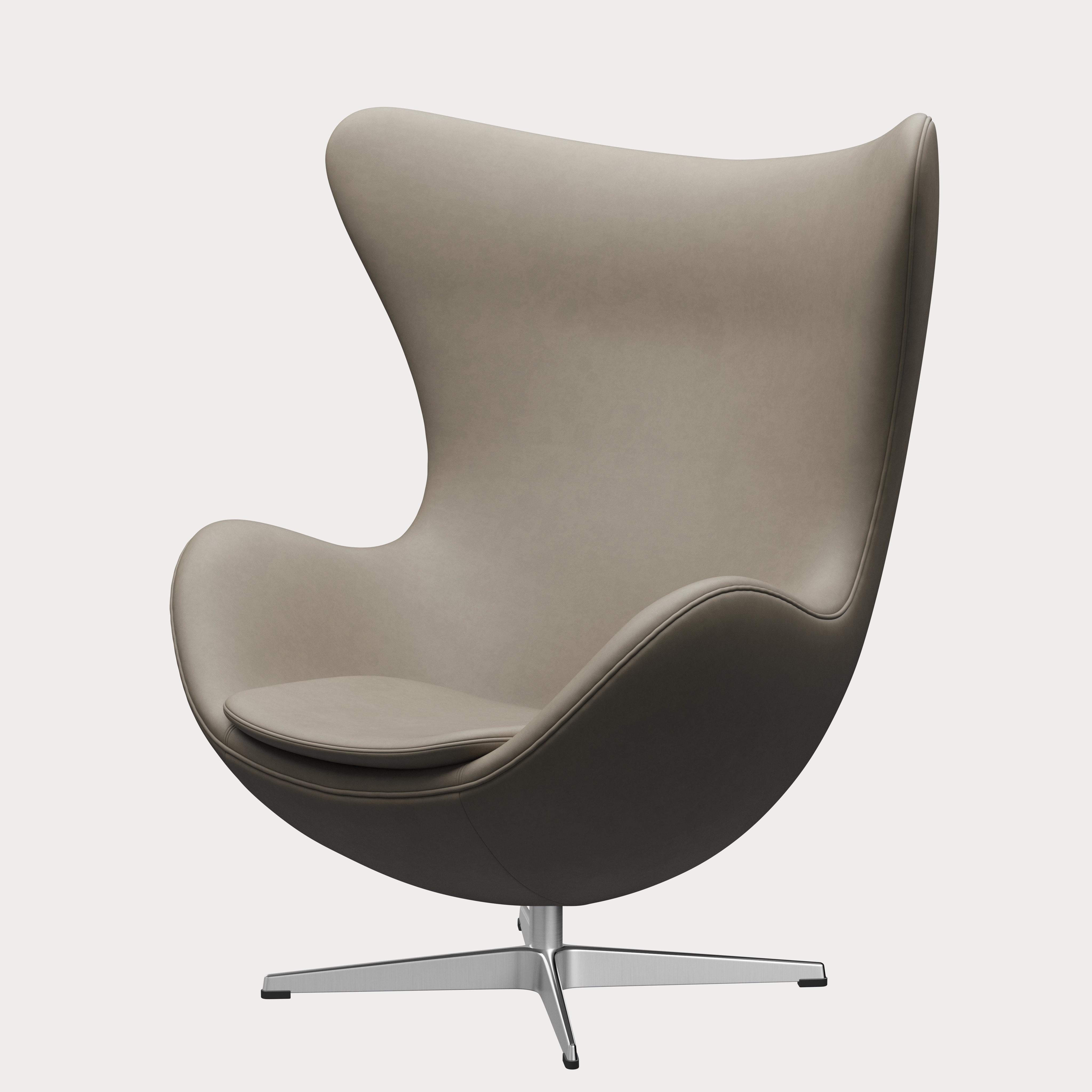 Arne Jacobsen „Egg“-Stuhl für Fritz Hansen mit Lederpolsterung (Cat. 3) im Angebot 4