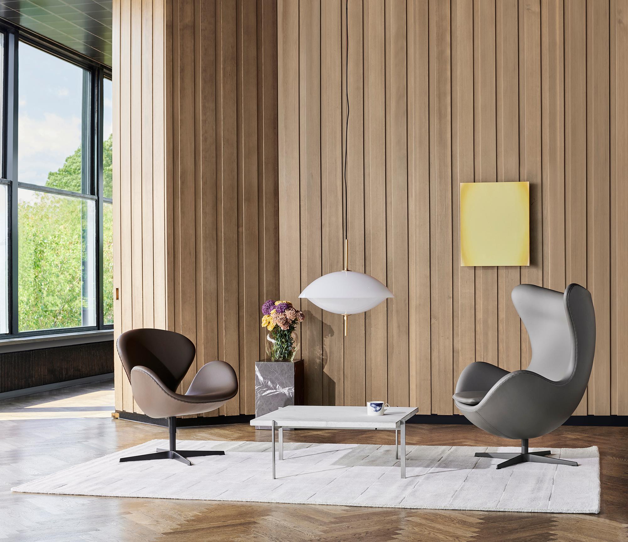 Arne Jacobsen „Egg“-Stuhl für Fritz Hansen mit Lederpolsterung (Cat. 3) im Angebot 1