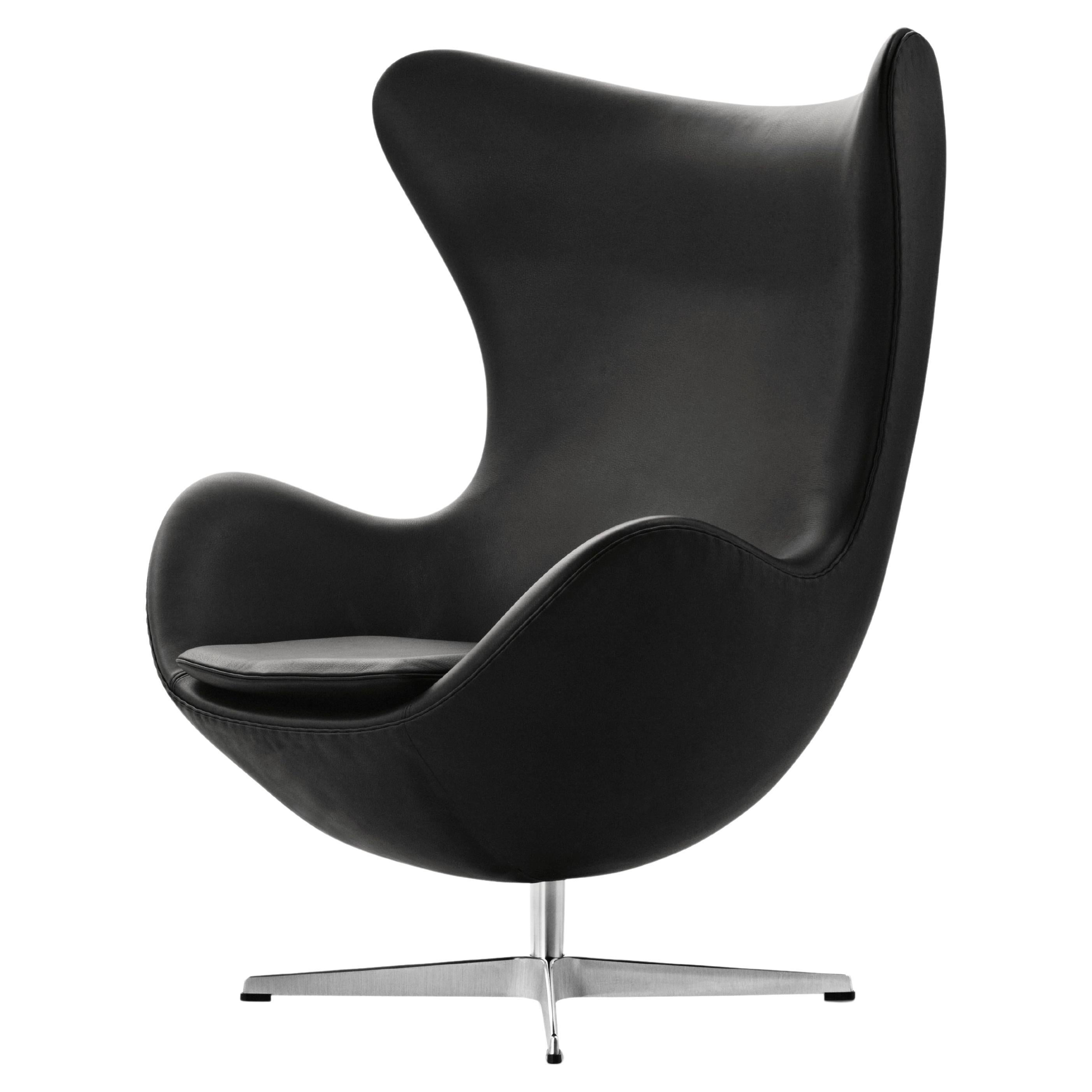 Arne Jacobsen 'Egg' Chair for Fritz Hansen in Leather Upholstery (Cat. 4)