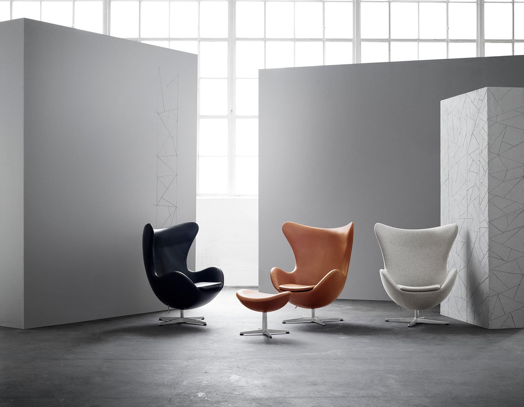 Arne Jacobsen „Egg“-Stuhl für Fritz Hansen mit Lederpolsterung (Cat. 5) (Skandinavische Moderne) im Angebot