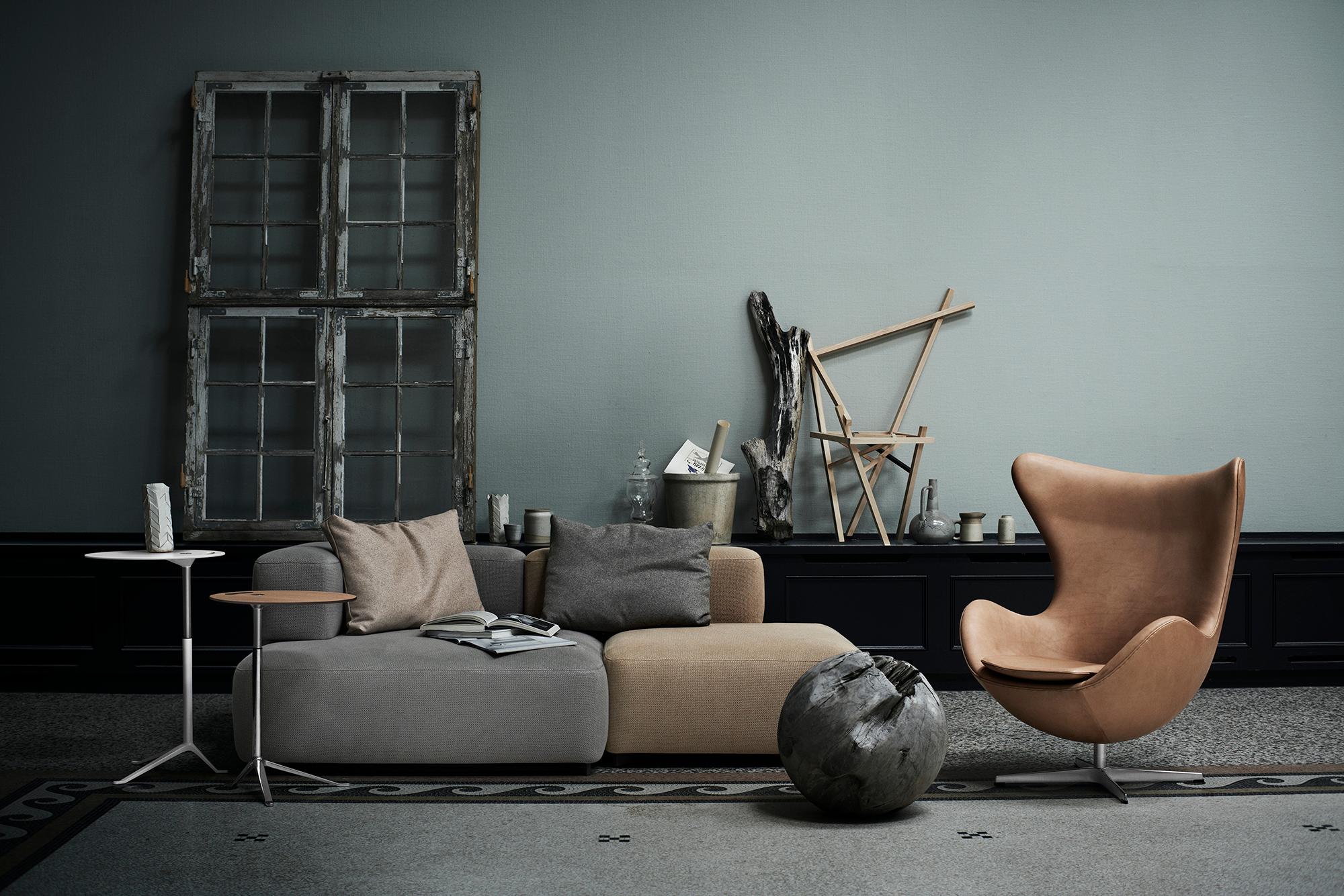 Scandinavian Modern Arne Jacobsen 'Egg' Chair for Fritz Hansen in Leather Upholstery (Cat. 5) For Sale