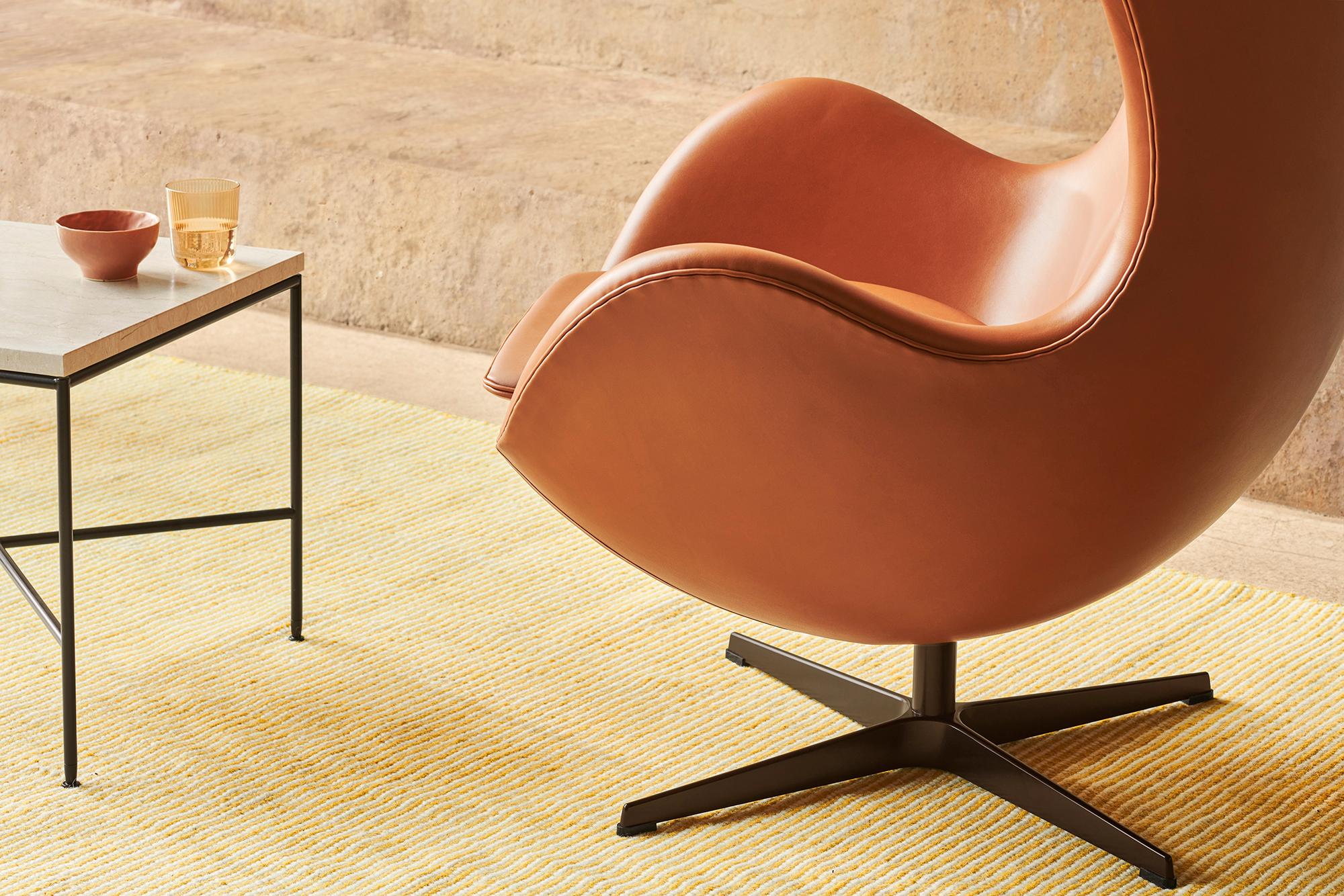 Arne Jacobsen „Egg“-Stuhl für Fritz Hansen mit Lederpolsterung (Cat. 5) (Metall) im Angebot