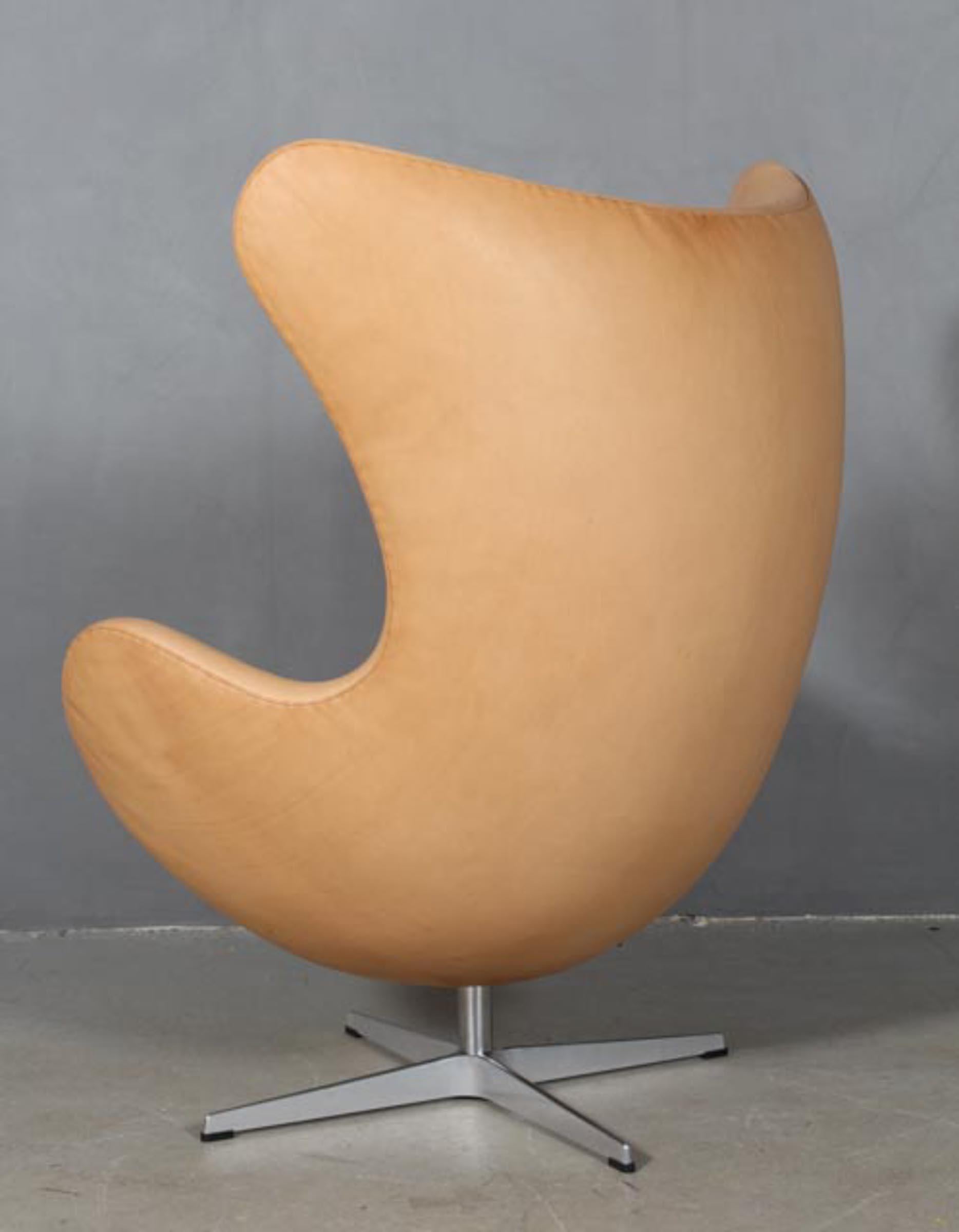 Silla Egg de Arne Jacobsen Cuero en venta