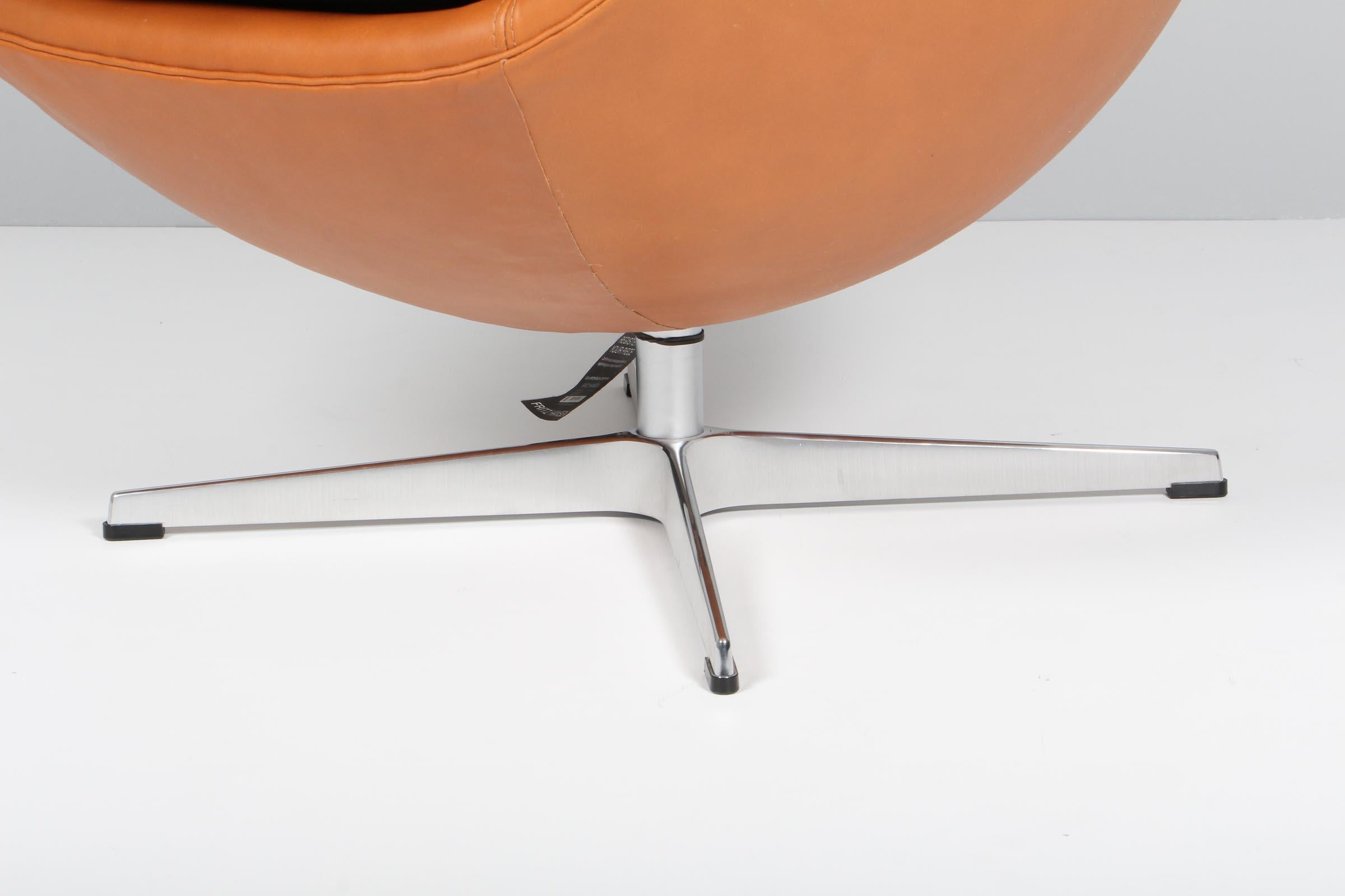 Arne Jacobsen Ei-Stuhl (Leder) im Angebot