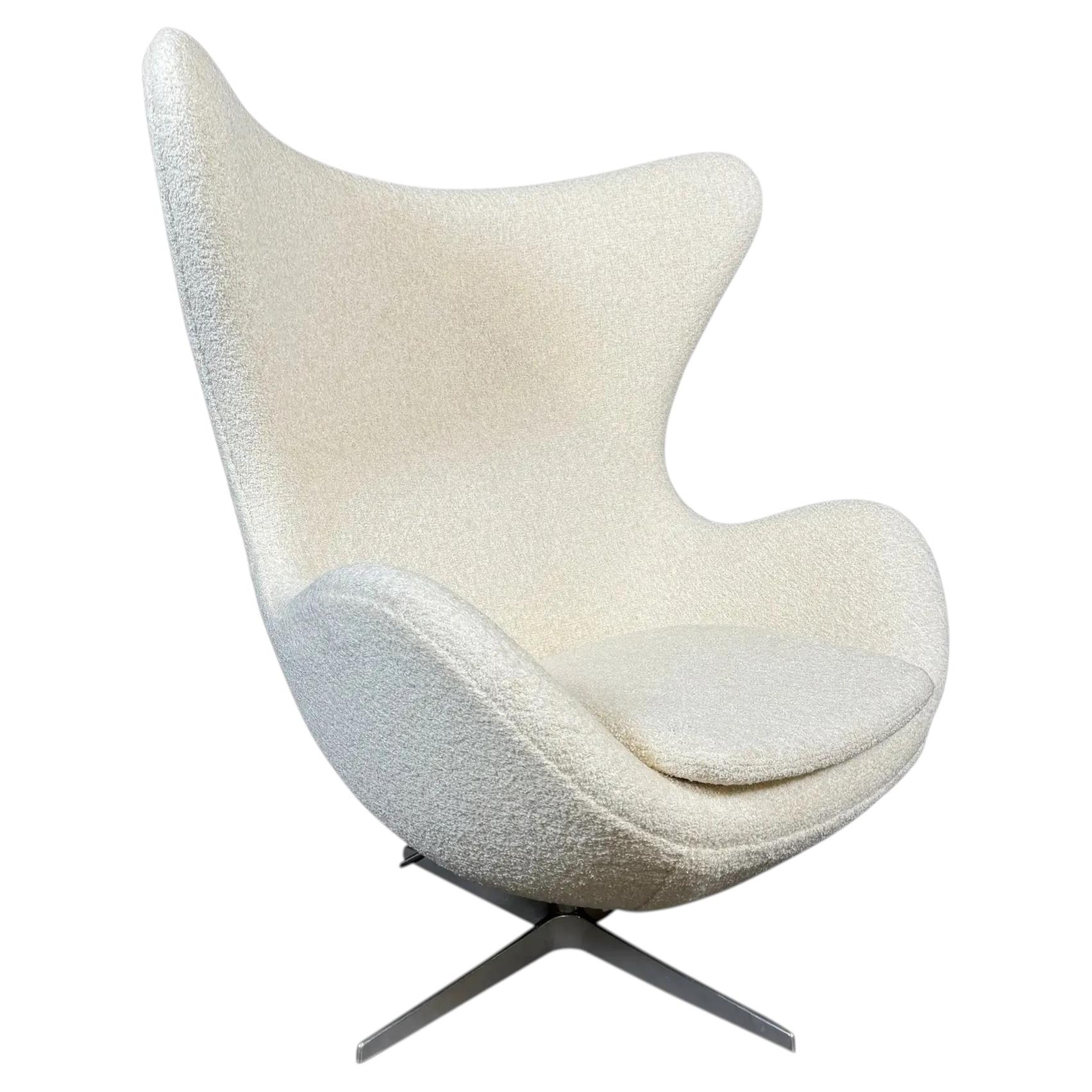 Arne Jacobsen Egg Chair in Bouclé for Fritz Hansen