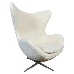 Arne Jacobsen Egg Chair in Bouclé for Fritz Hansen