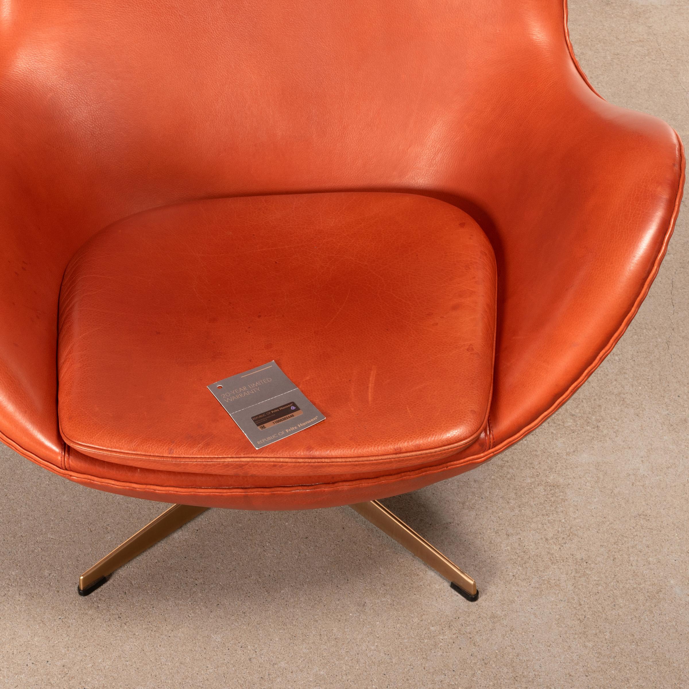 Arne Jacobsen Egg Chair in Light Patined Grace Leather by Fitz Hansen 10