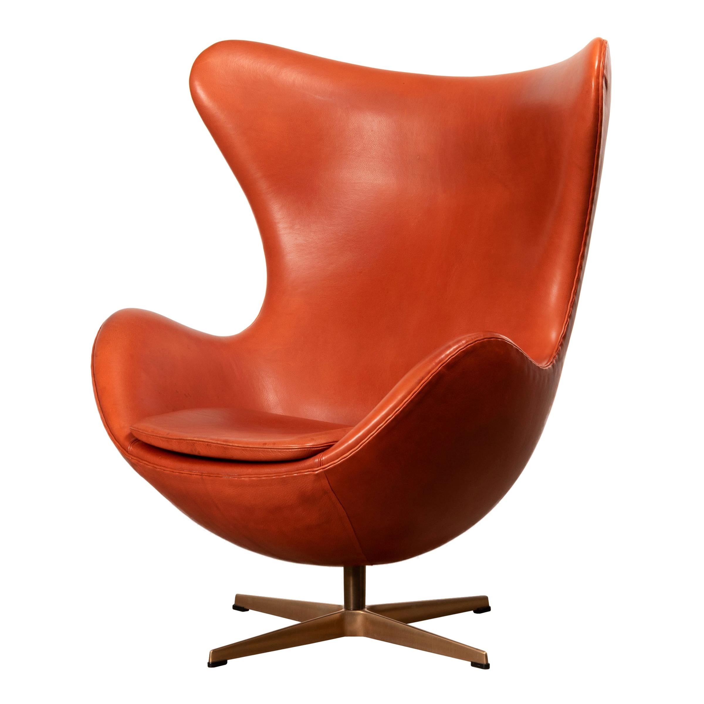 Arne Jacobsen Egg Chair in Light Patined Grace Leather by Fitz Hansen