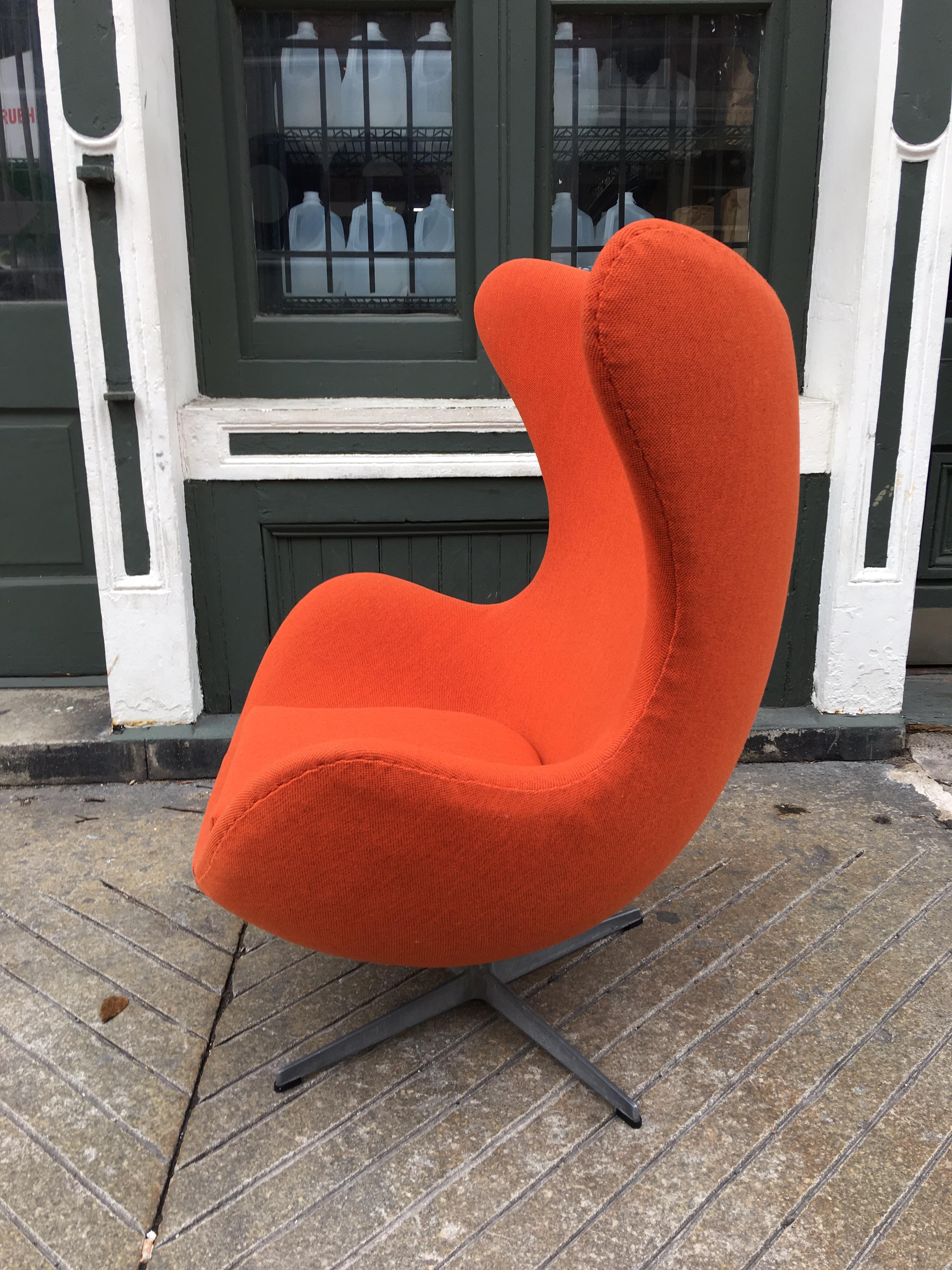 Arne Jacobsen Egg Chair in Orange In Good Condition In Philadelphia, PA