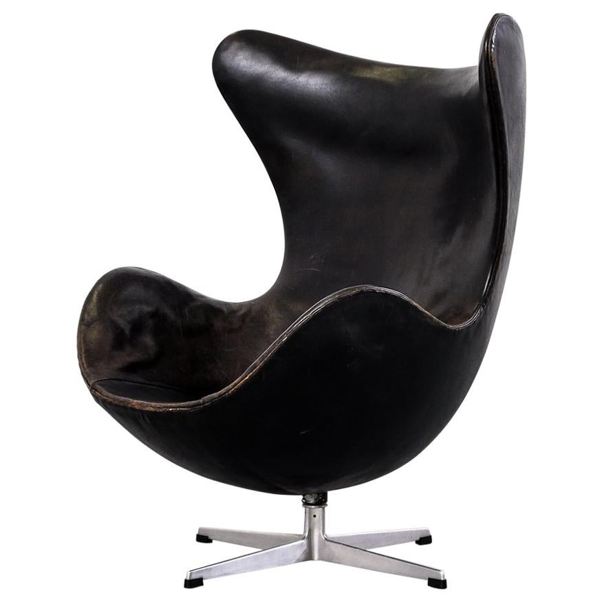 Arne Jacobsen Egg Chair Model 3316 in Original Leather by Fritz Hansen, 1960s