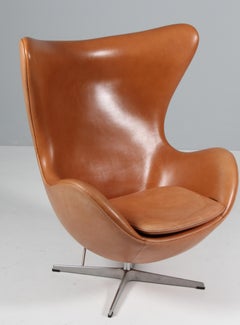 Arne Jacobsen Egg Chair, patinated grace leather