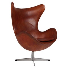 Arne Jacobsen Egg Chair, cuir nature patiné
