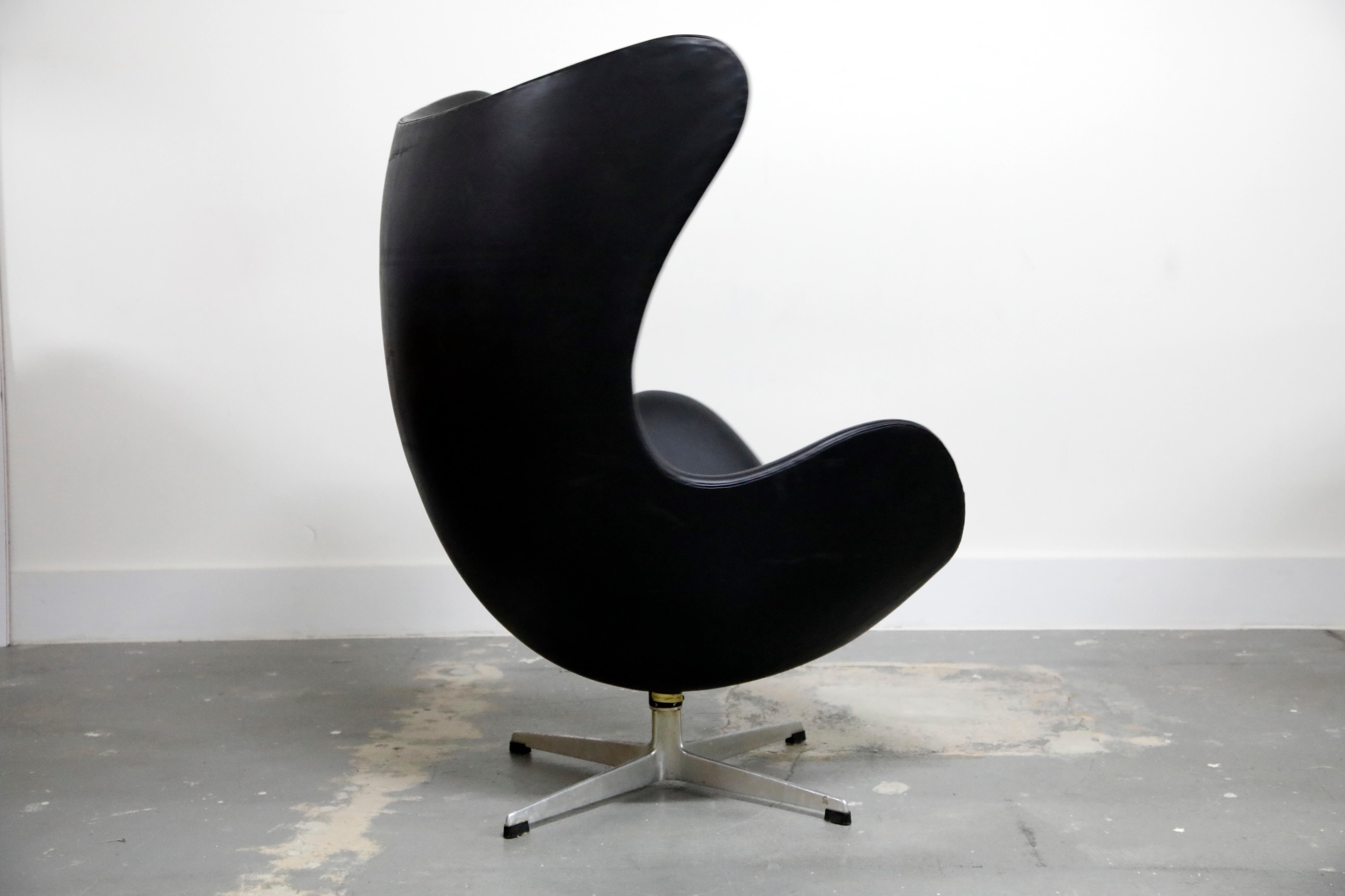 Aluminum Arne Jacobsen Egg Chair & Stool for Fritz Hansen with Original Leather, Signed