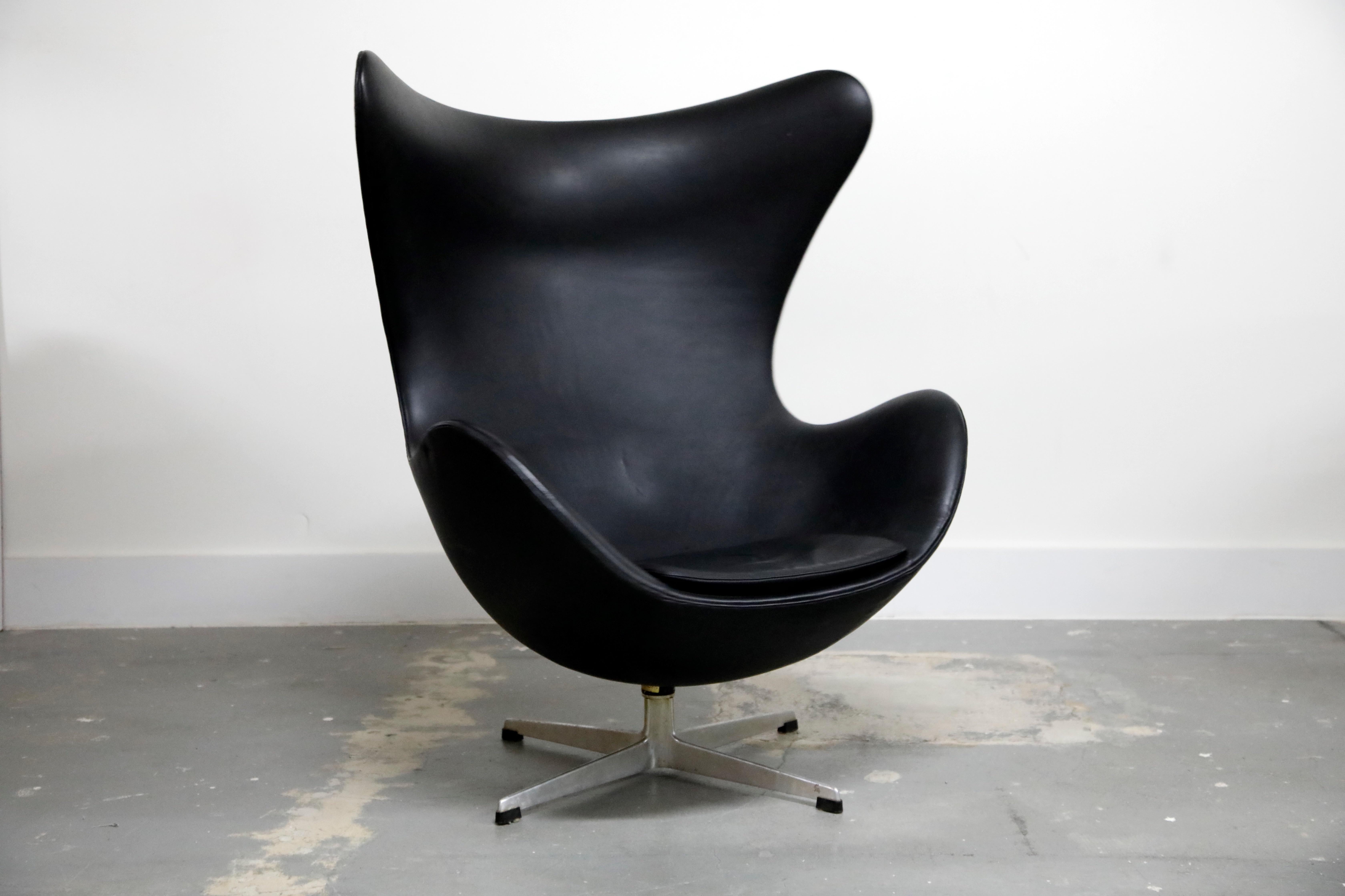 Danish Arne Jacobsen Egg Chair & Stool for Fritz Hansen with Original Leather, Signed