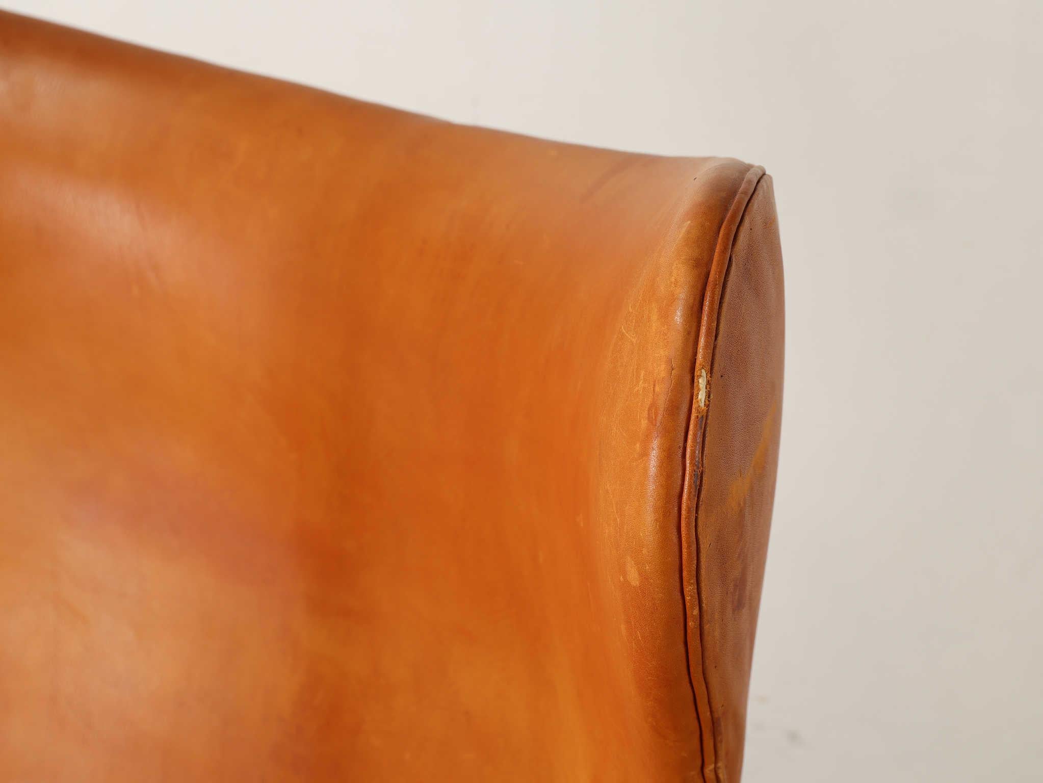 Arne Jacobsen Silla Egg con Otomana FH3316 Años 60 en venta 7