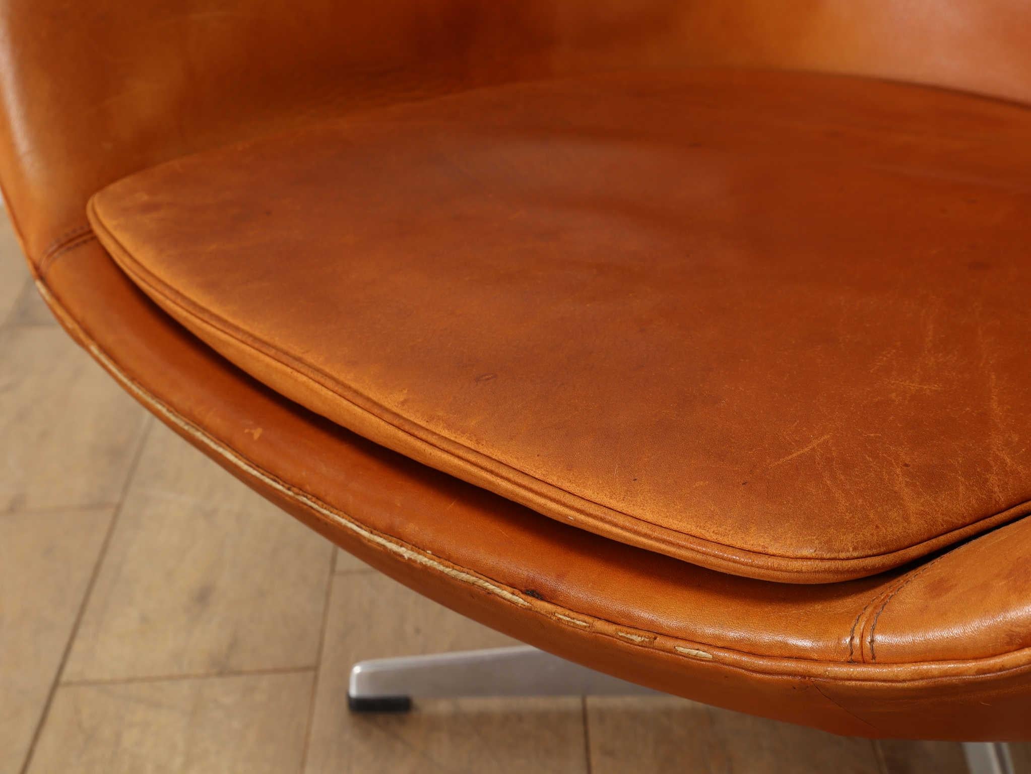 Arne Jacobsen Silla Egg con Otomana FH3316 Años 60 en venta 2