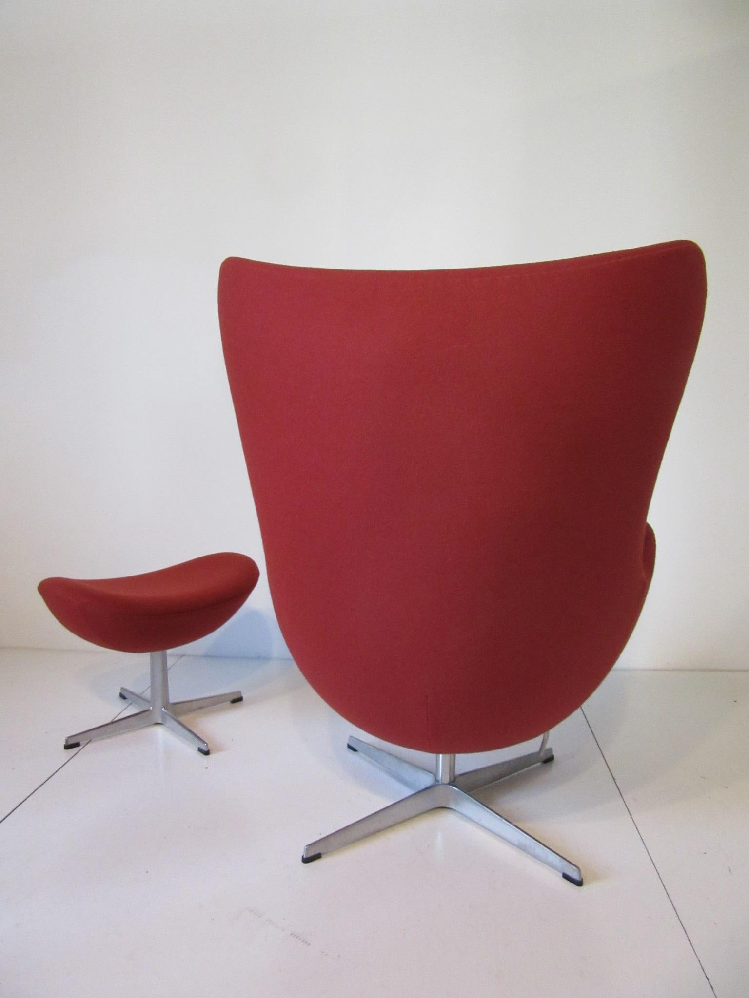 Danish Arne Jacobsen Egg Chair with Ottoman for Fritz Hansen