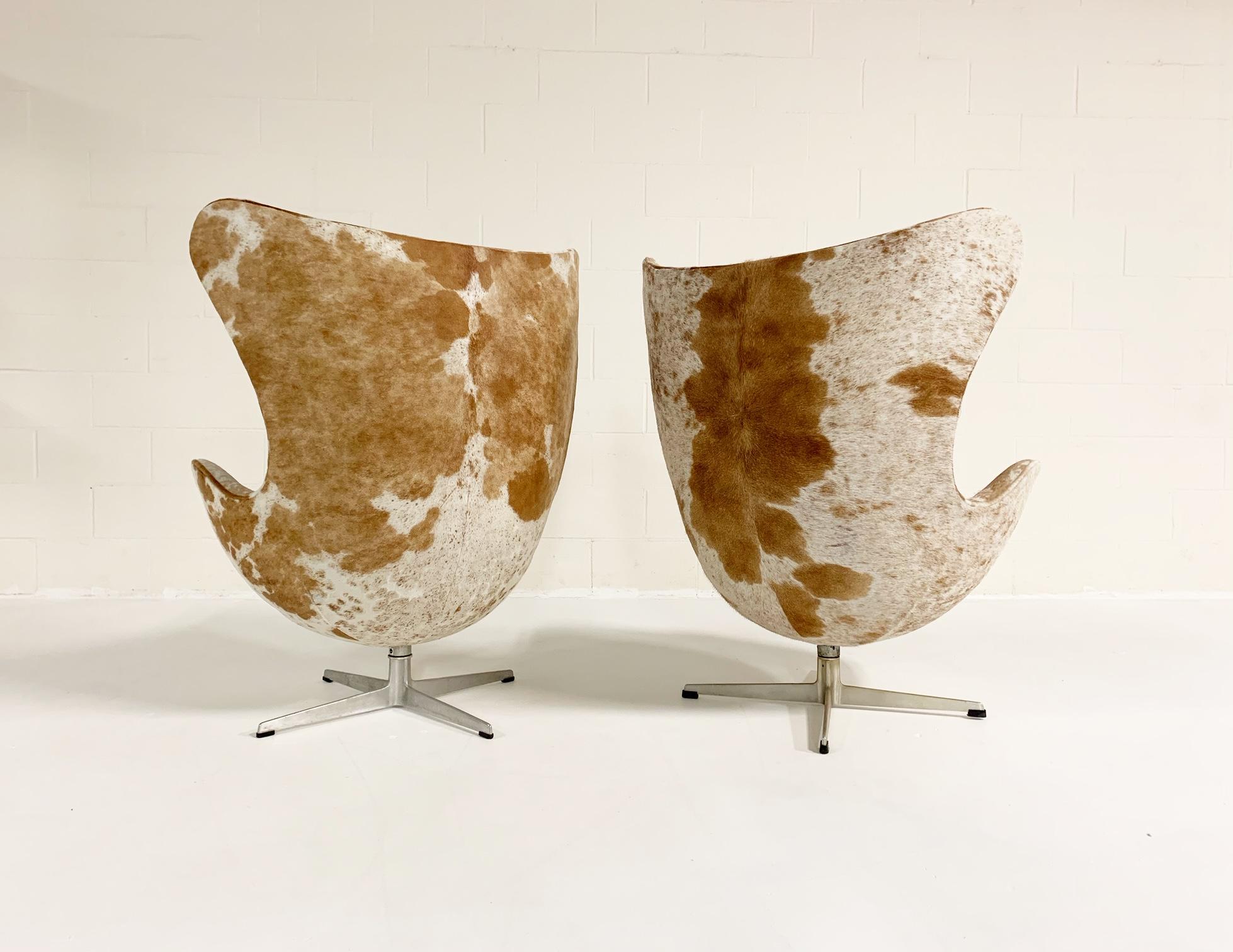 Arne Jacobsen Egg Chairs and Ottoman in Brazilian Cowhide 3
