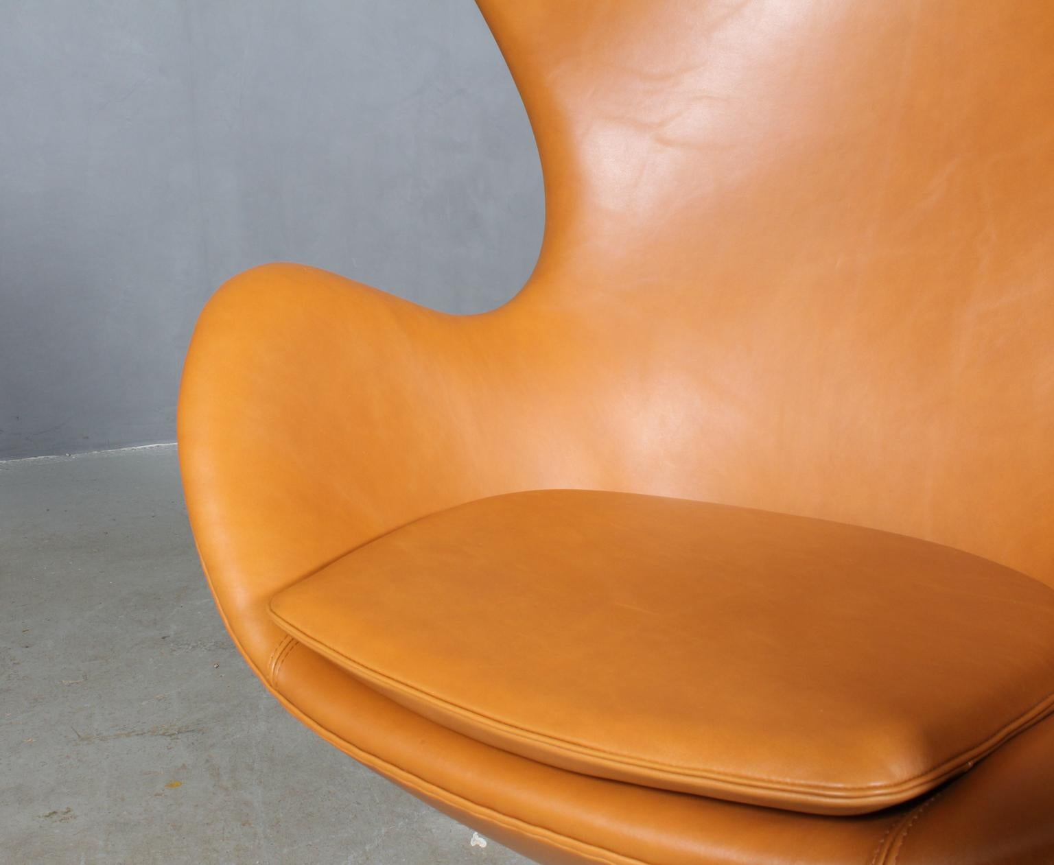 Mid-20th Century Arne Jacobsen Egg Chairs from Hotel Royal