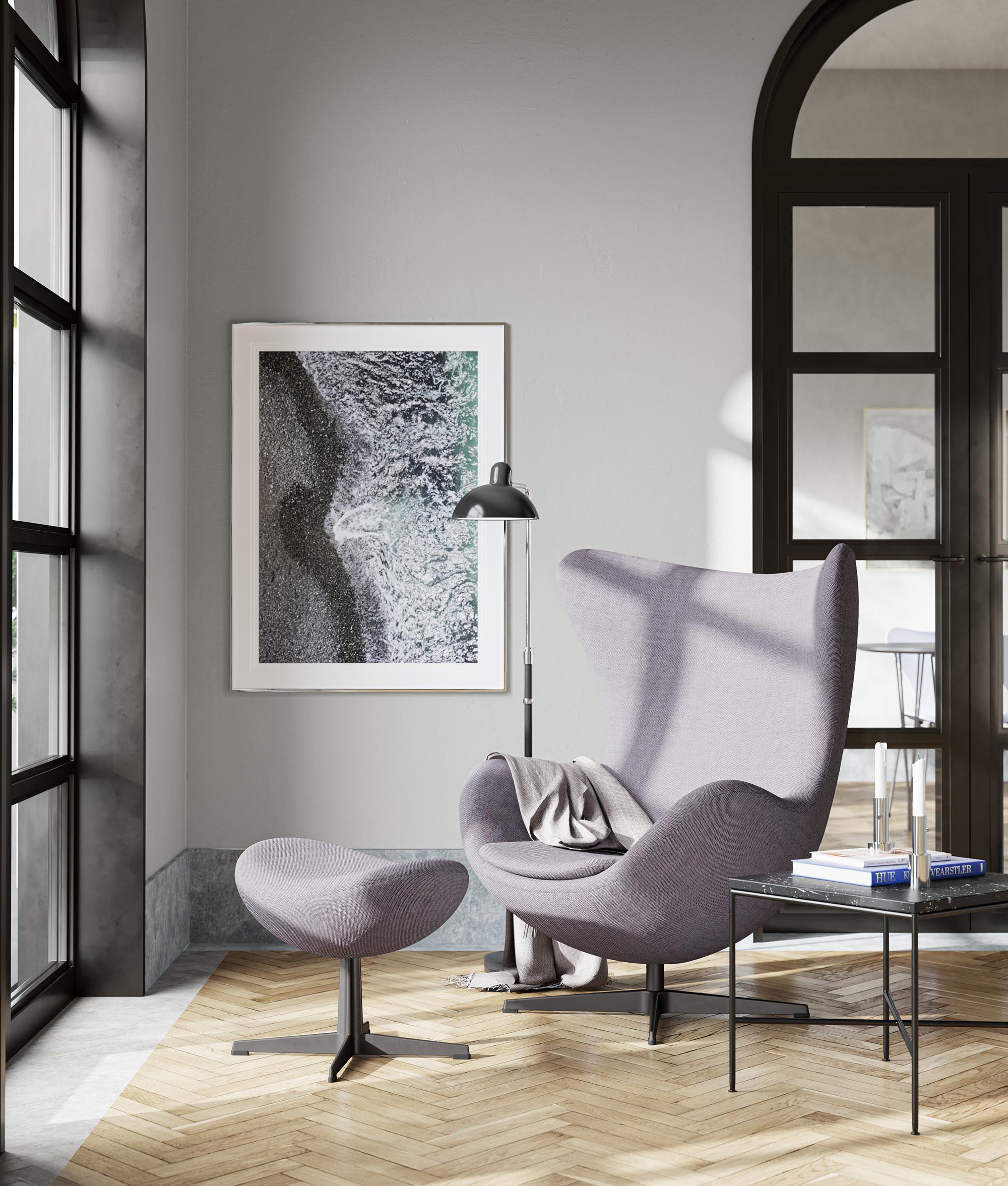 Fußhocker „Egg“ von Arne Jacobsen für Fritz Hansen mit Lederpolsterung (Cat. 3) (21. Jahrhundert und zeitgenössisch) im Angebot
