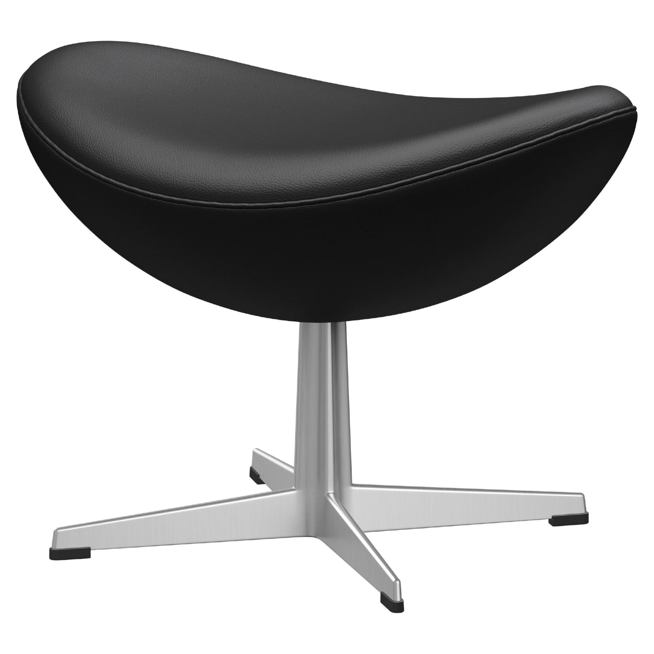 Arne Jacobsen 'Egg' Footstool for Fritz Hansen in Leather Upholstery (Cat. 4) For Sale