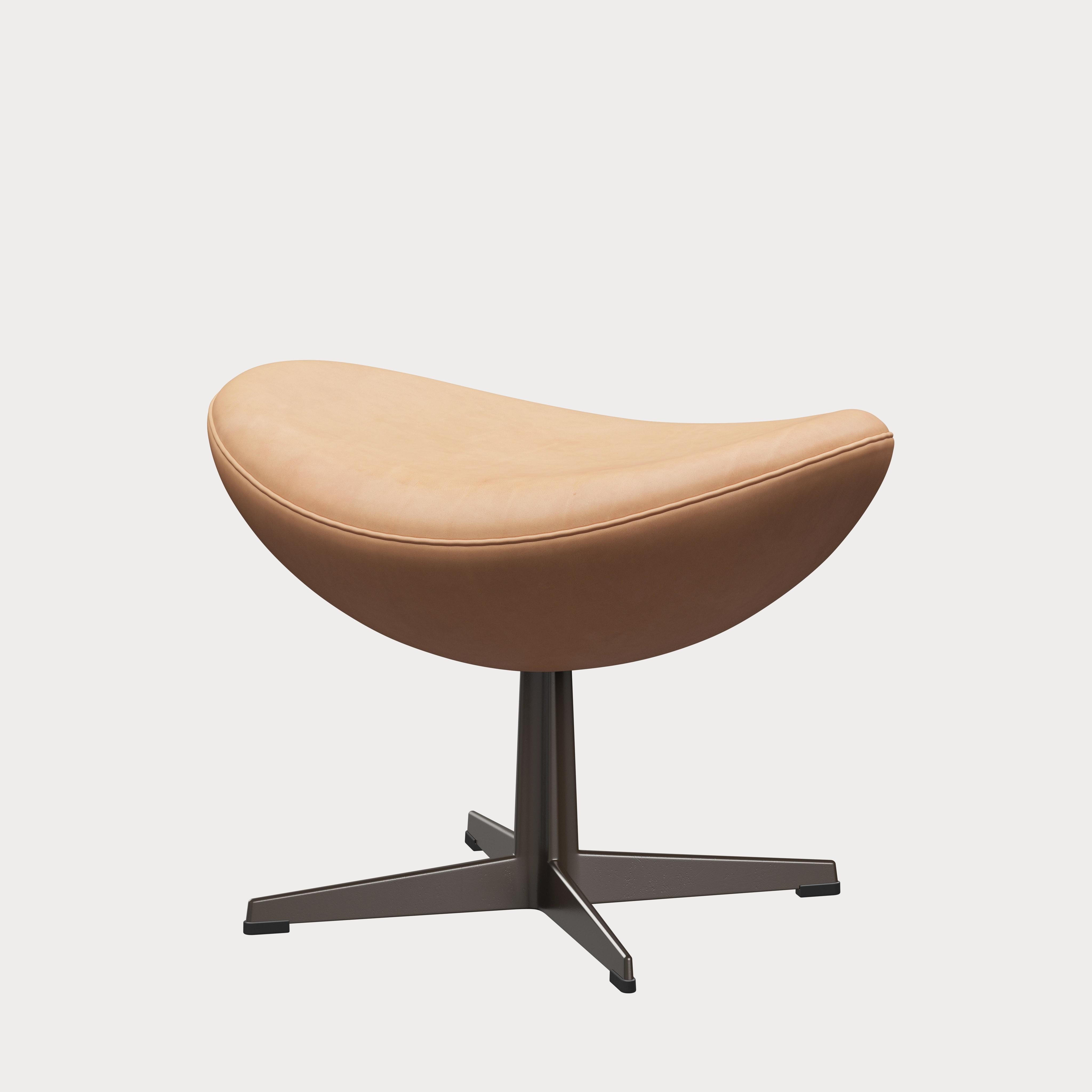 Arne Jacobsen 'Egg' Footstool for Fritz Hansen in Leather Upholstery (Cat. 5) For Sale 5