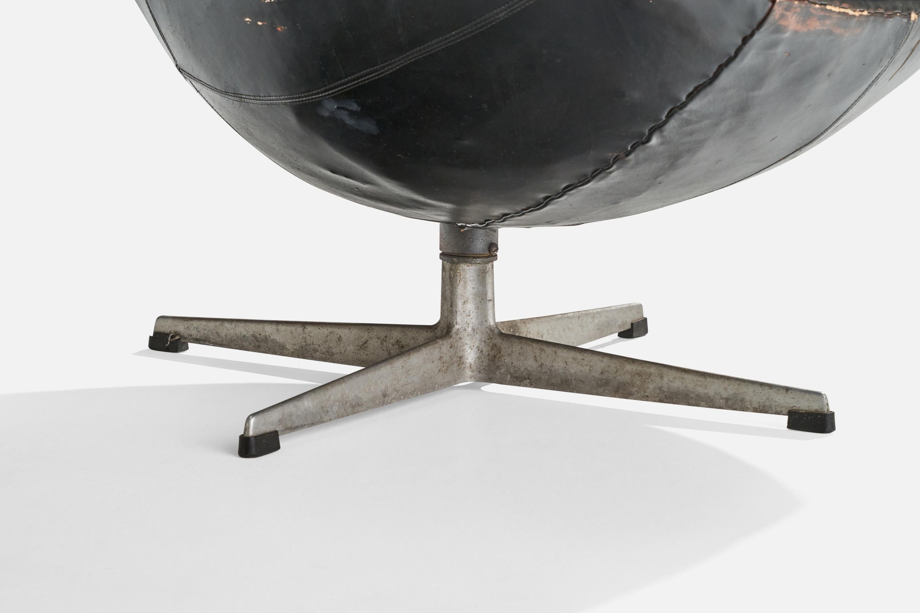 Arne Jacobsen, „Egg“-Loungesessel, Leder, Stahl, Dänemark, 1958 (Skandinavische Moderne) im Angebot