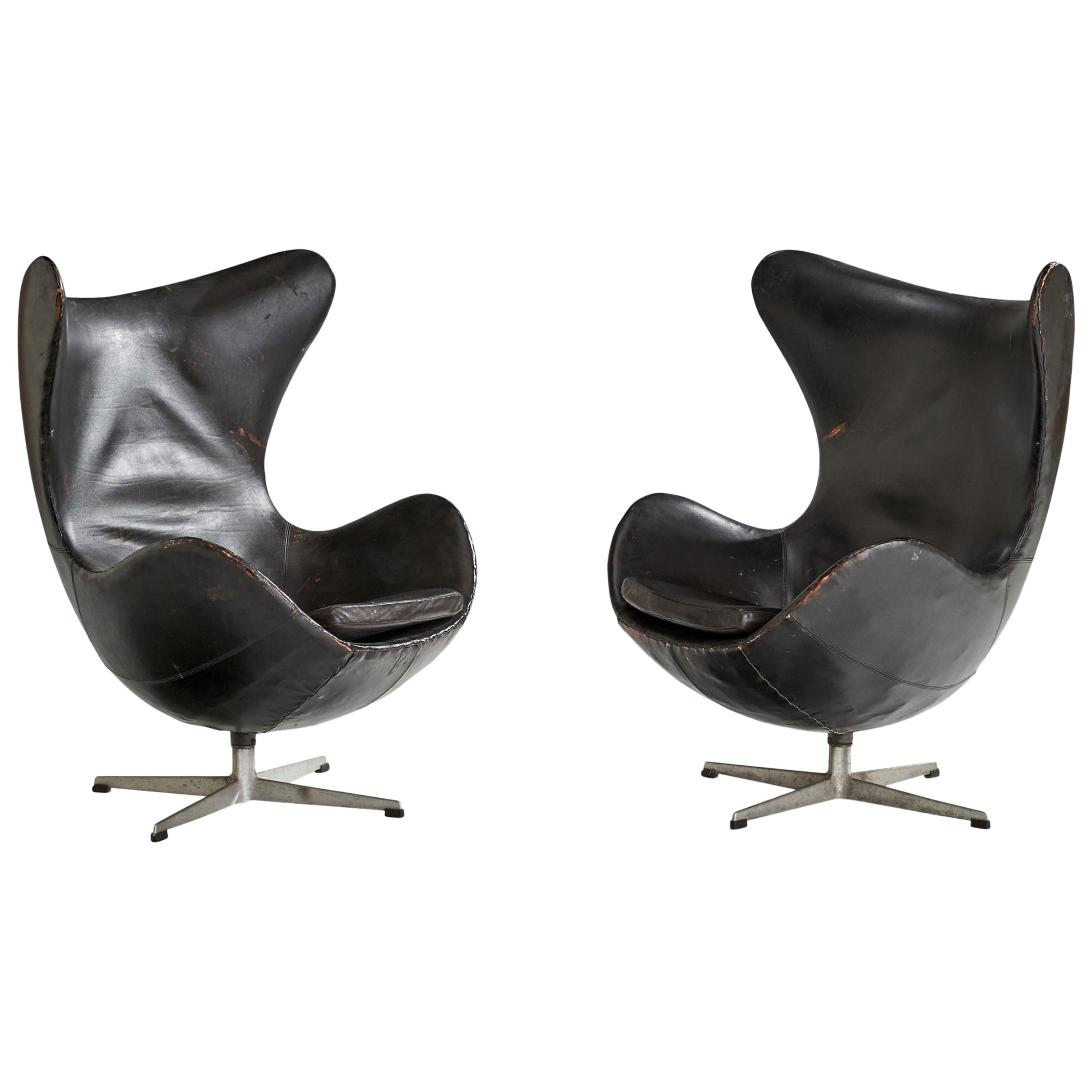 Arne Jacobsen, chaises longues "Egg", cuir, acier, Danemark, 1958