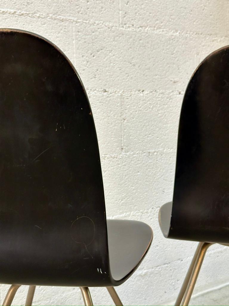 Arne Jacobsen First Edition 3106 Tongue Chairs 1955 For Sale 6