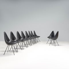 Fritz Hansen by Arne Jacobsen Sillas de comedor de cuero negro Modelo 3110 Drop, Set10
