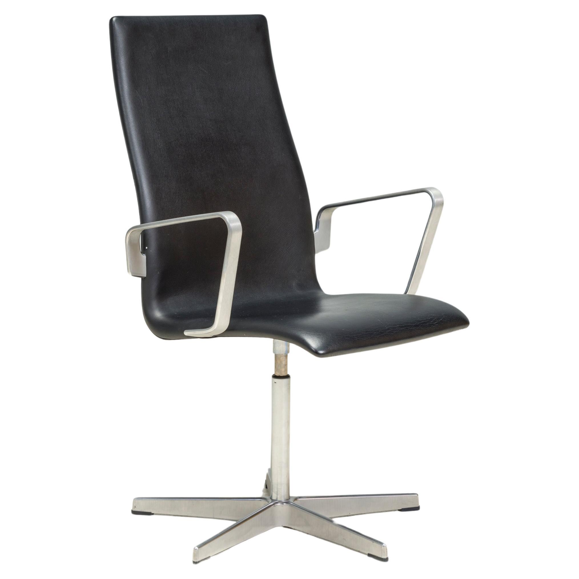 Arne Jacobsen für Fritz Hansen, Bürostuhl aus schwarzem Leder, Modell 3273, Oxford