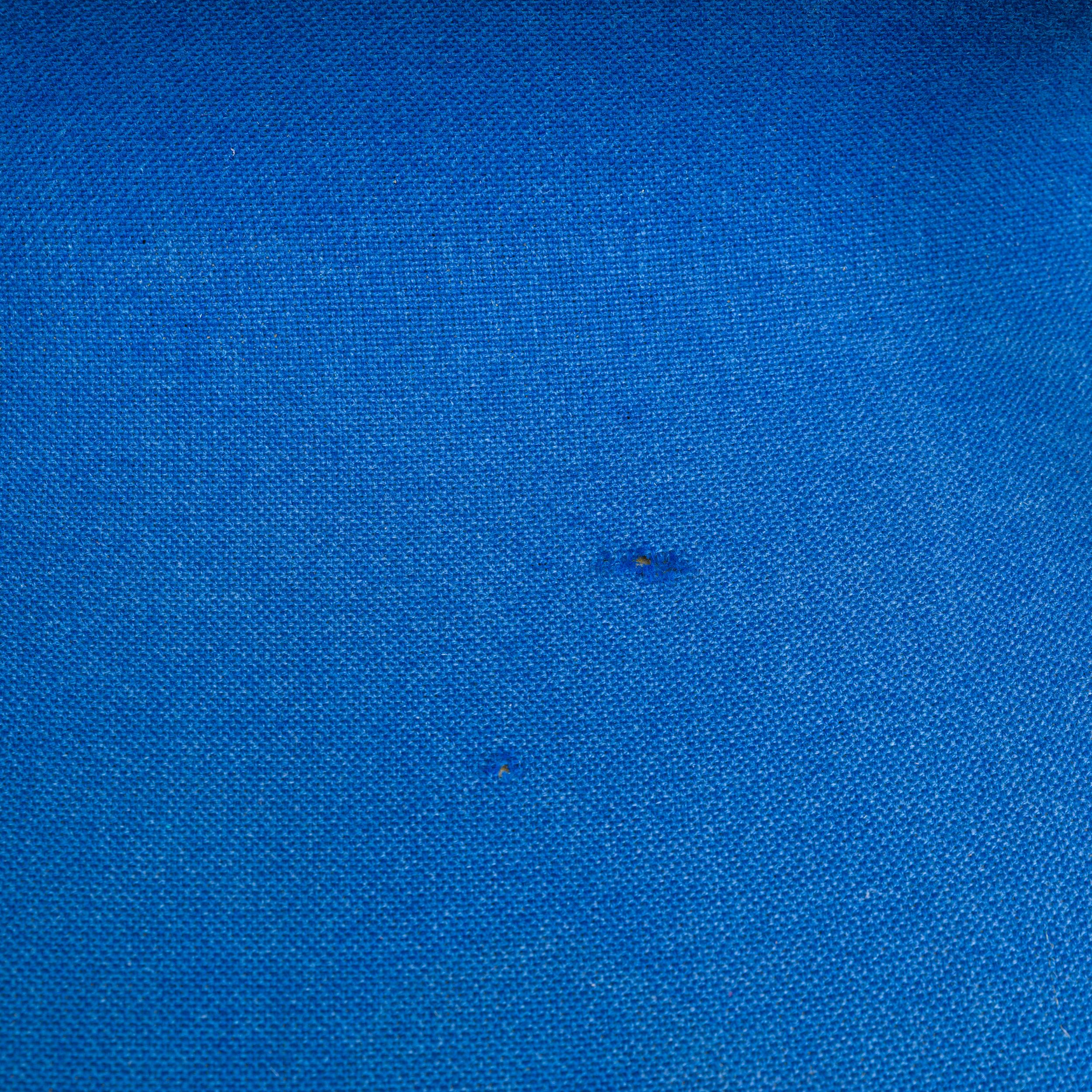 Arne Jacobsen for Fritz Hansen Blue Fabric Model 3291 Oxford Office Chair For Sale 2