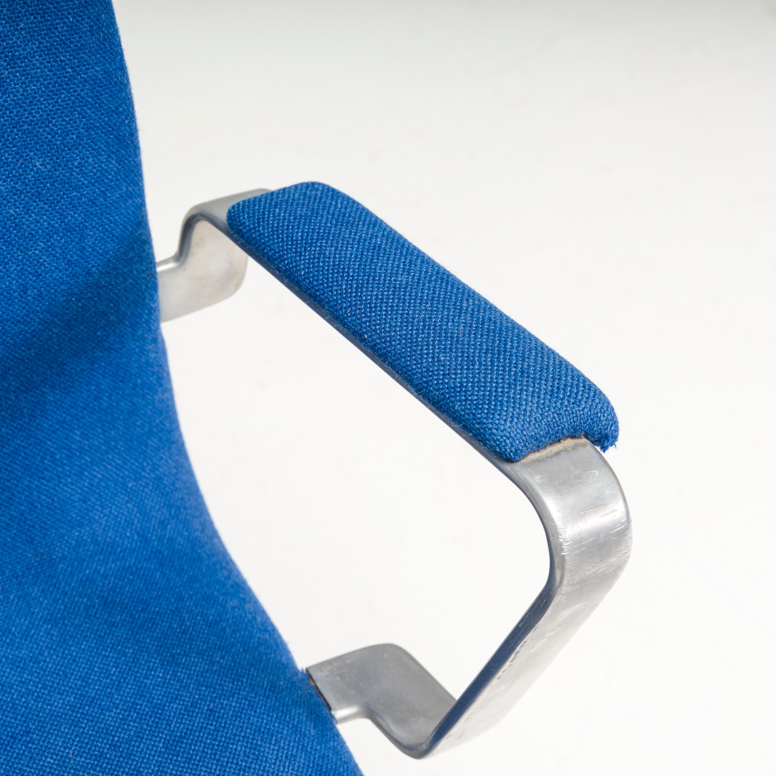 Arne Jacobsen für Fritz Hansen, Bürostuhl aus blauem Stoff, Modell 3291, Oxford im Angebot 3