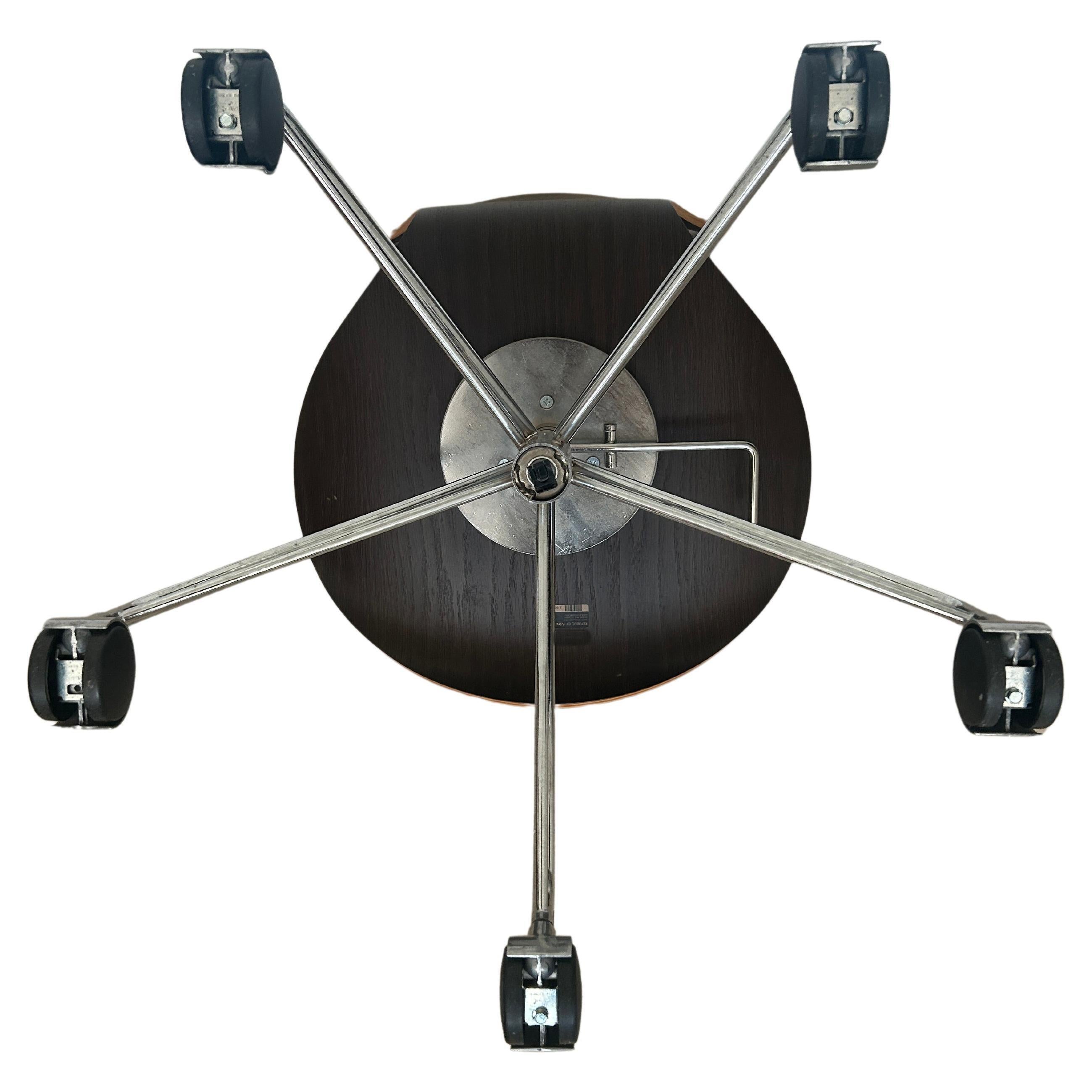 Arne Jacobsen für Fritz Hansen Dark Brown Oak Series 7 Desk Task Office Chair (Dänisch) im Angebot