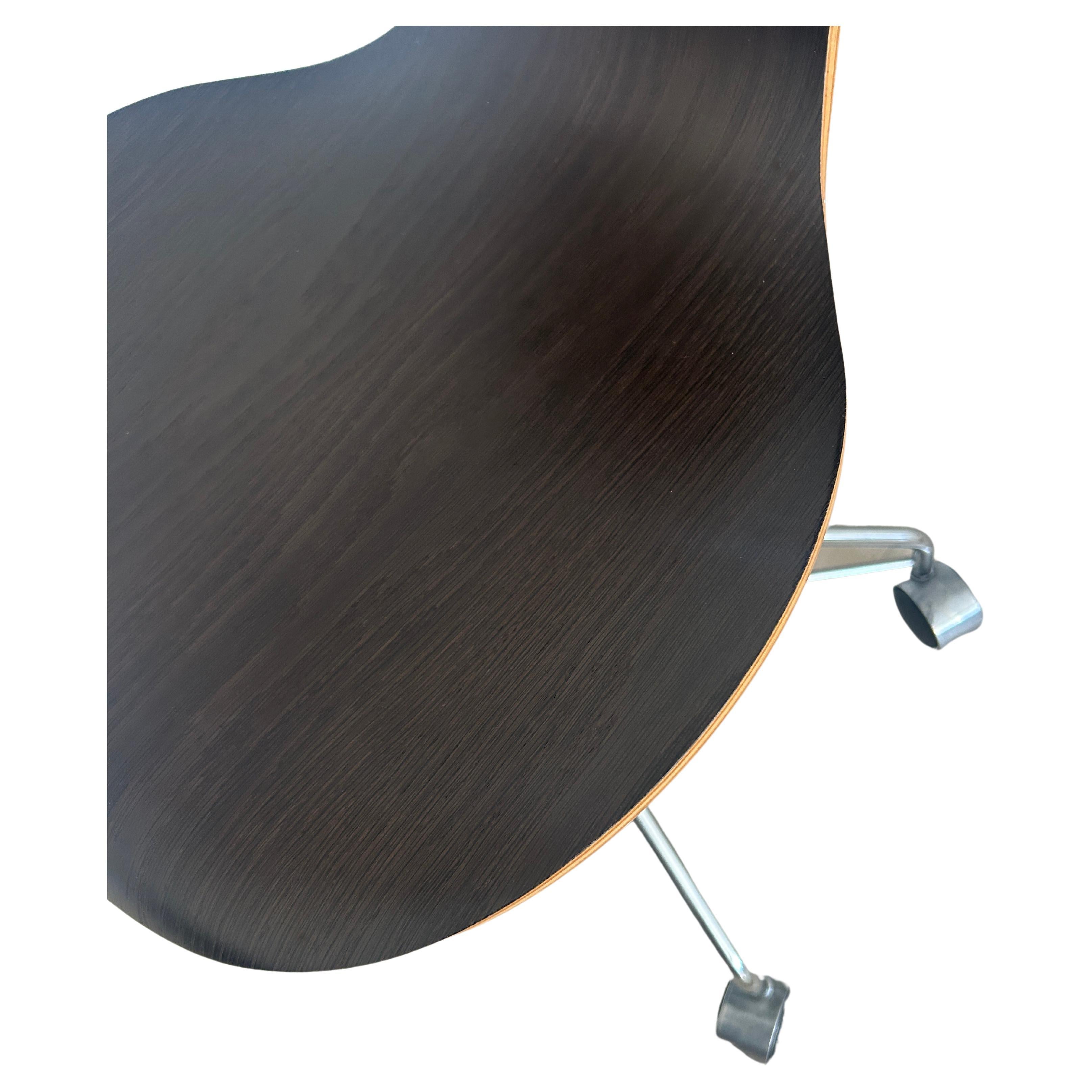 Woodwork Arne Jacobsen for Fritz Hansen Dark Brown Oak Series 7 Desk Task Office Chair For Sale