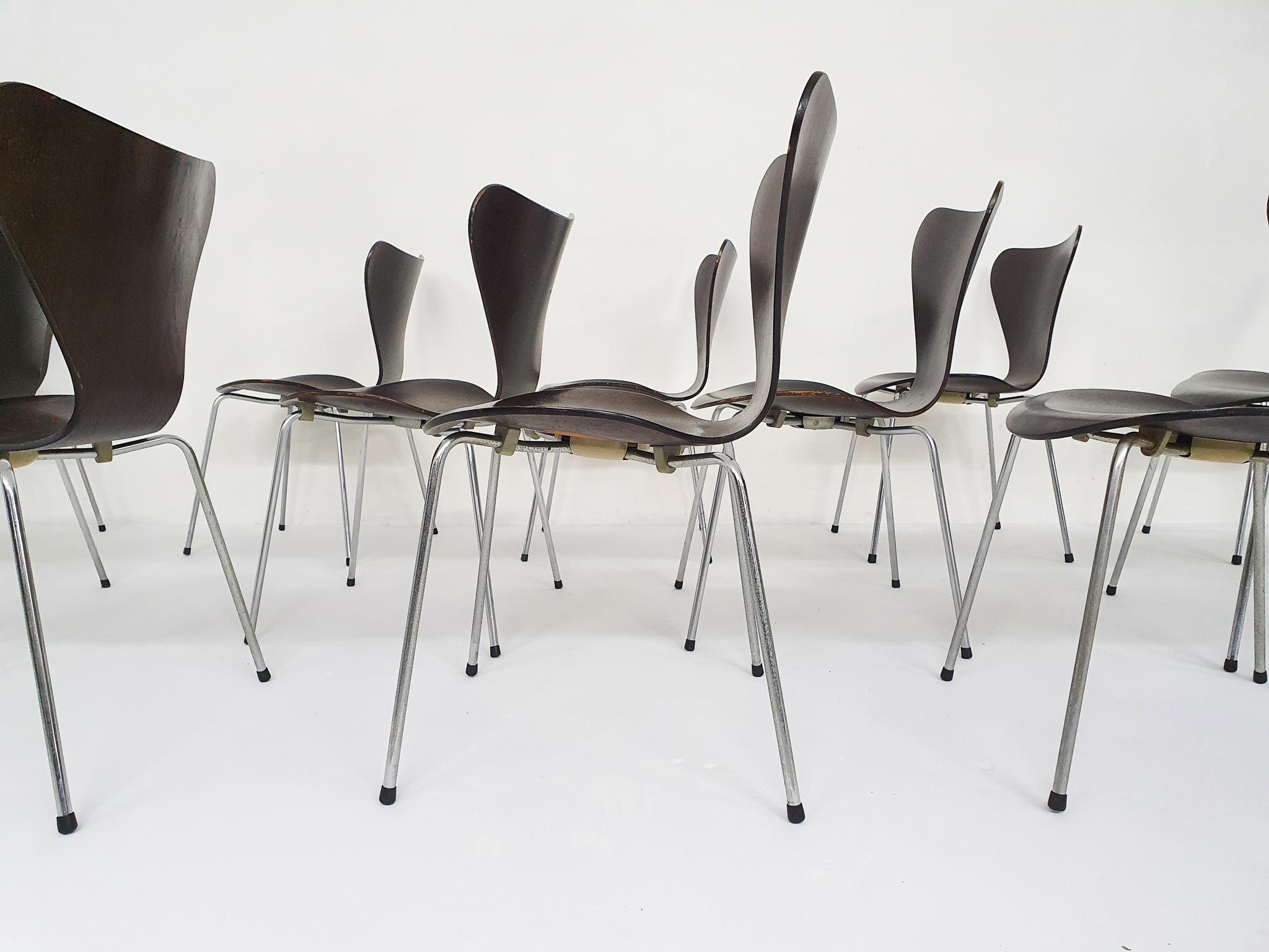 Arne Jacobsen for Fritz Hansen Dark Brown Wooden 