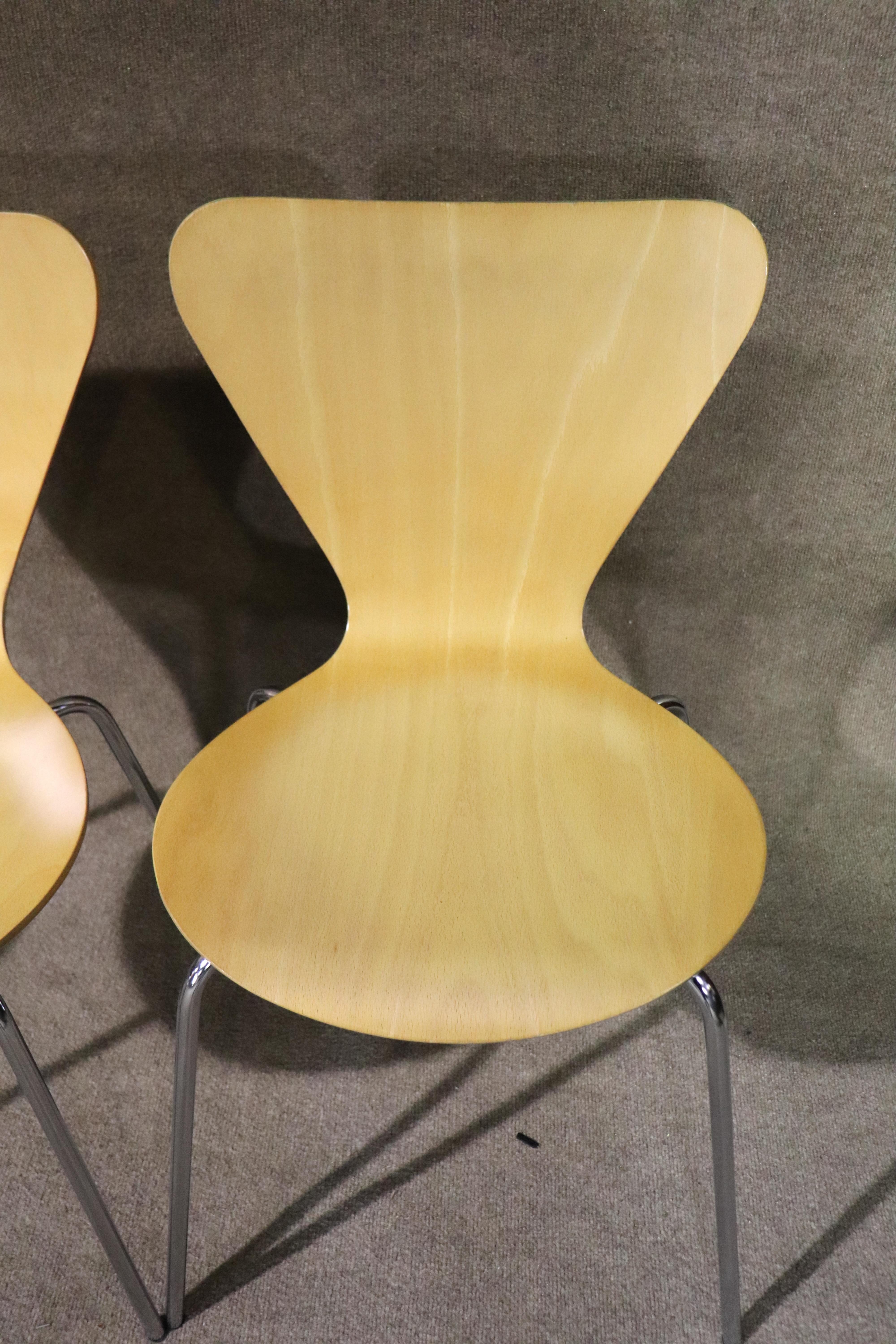 Mid-Century Modern Arne Jacobsen for Fritz Hansen Dining Chairs For Sale