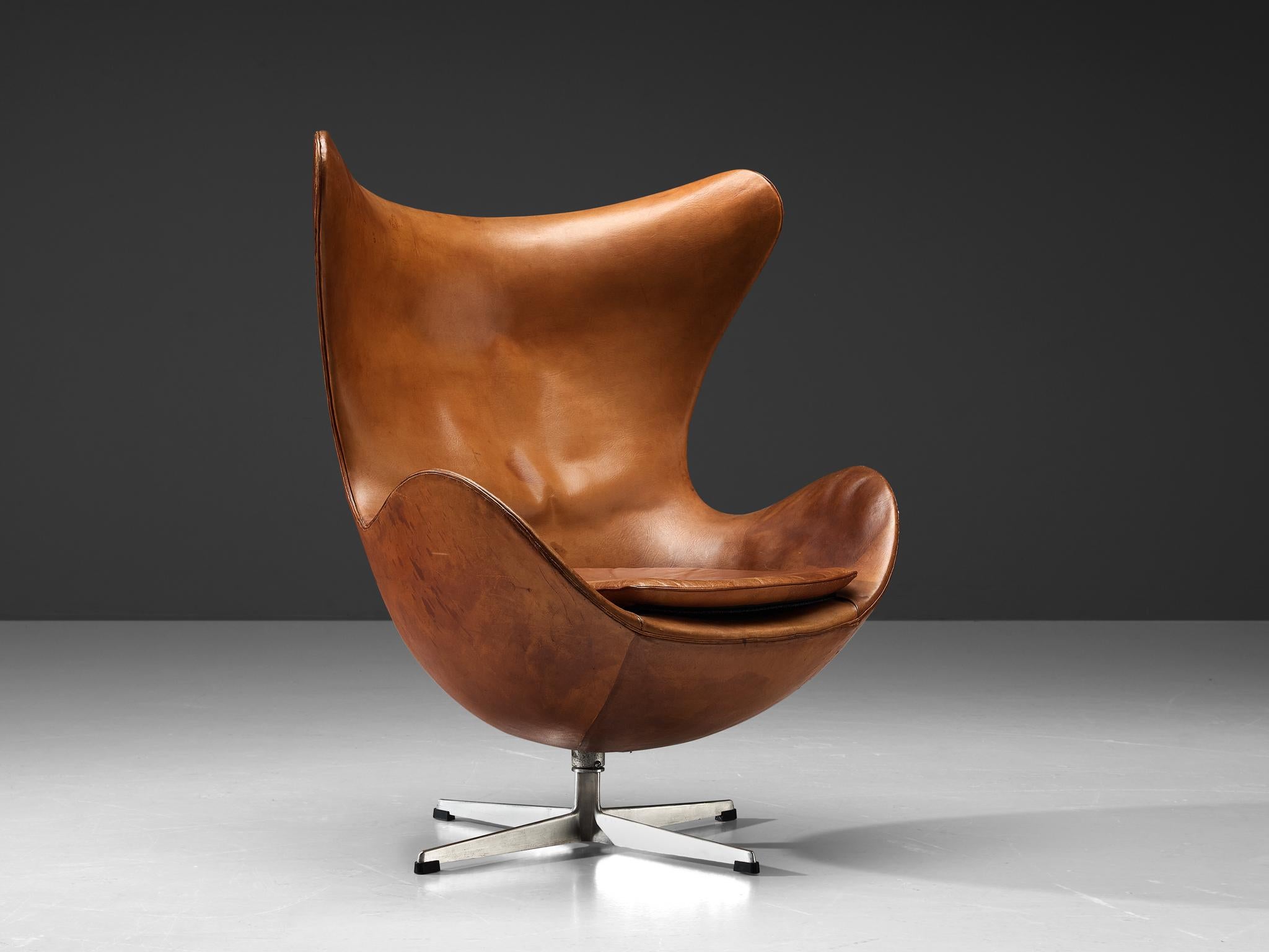 Arne Jacobsen for Fritz Hansen, early 'egg' lounge chair 3316, leather, steel, Denmark, design 1958, produced 1959

This chair is one of the most iconic designs in the history of Danish design. This chair was originally designed for the SAS Hotel